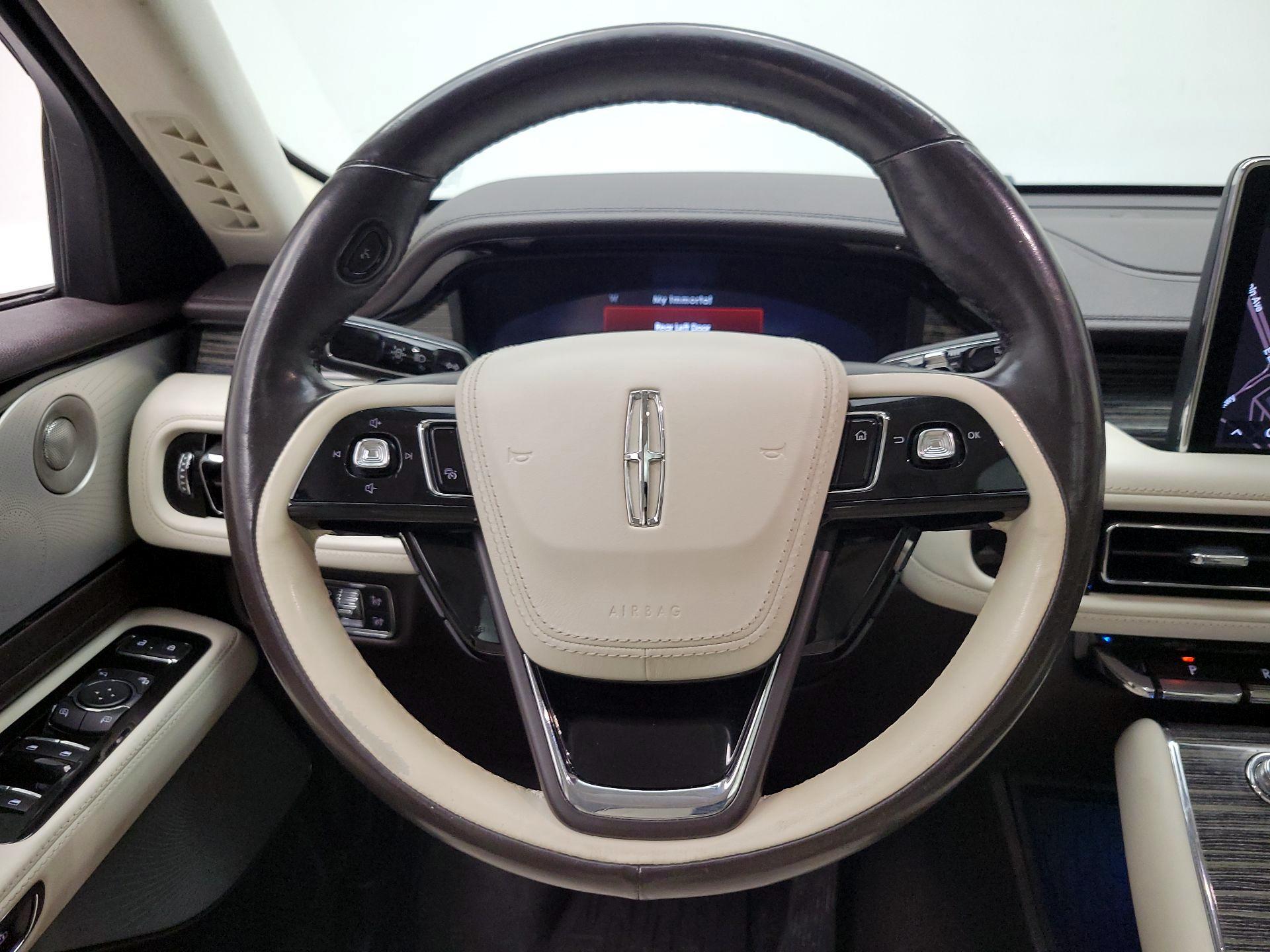 Thumbnail: 2021 Lincoln Aviator - 10