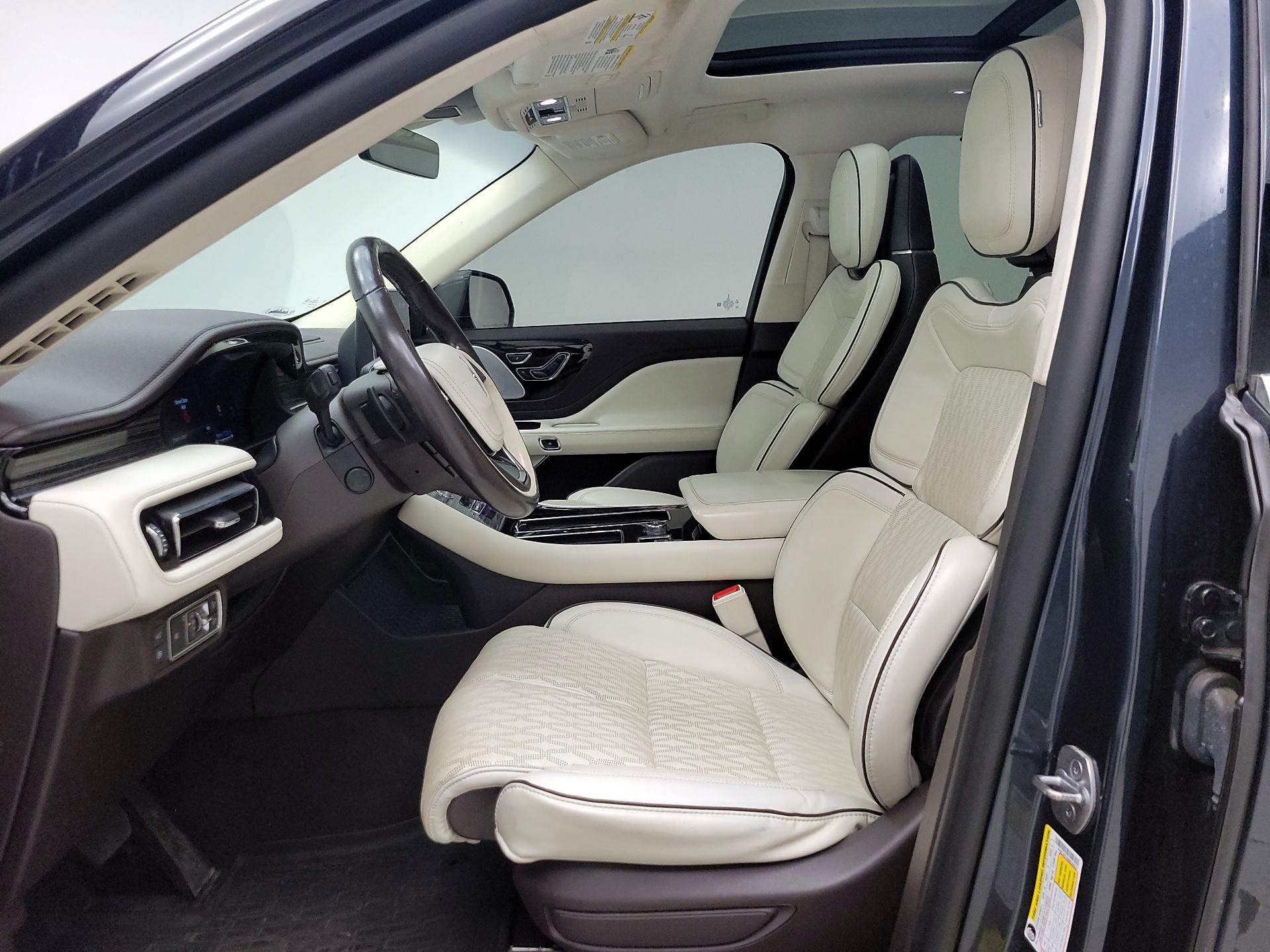 Thumbnail: 2021 Lincoln Aviator - 11