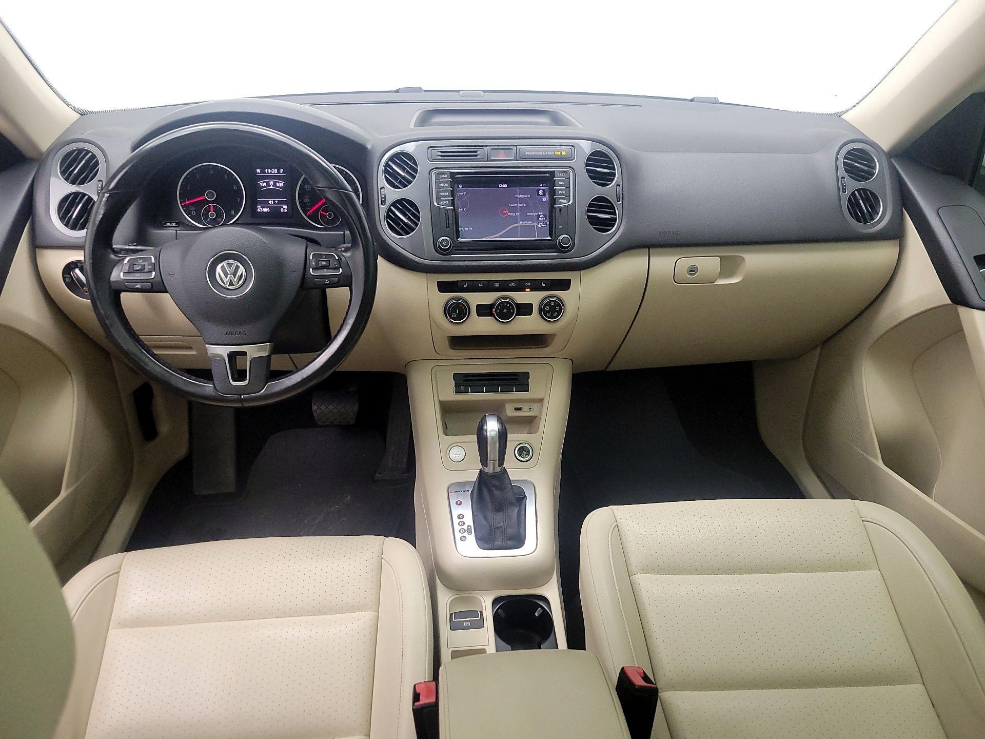Thumbnail: 2016 Volkswagen Tiguan - 9