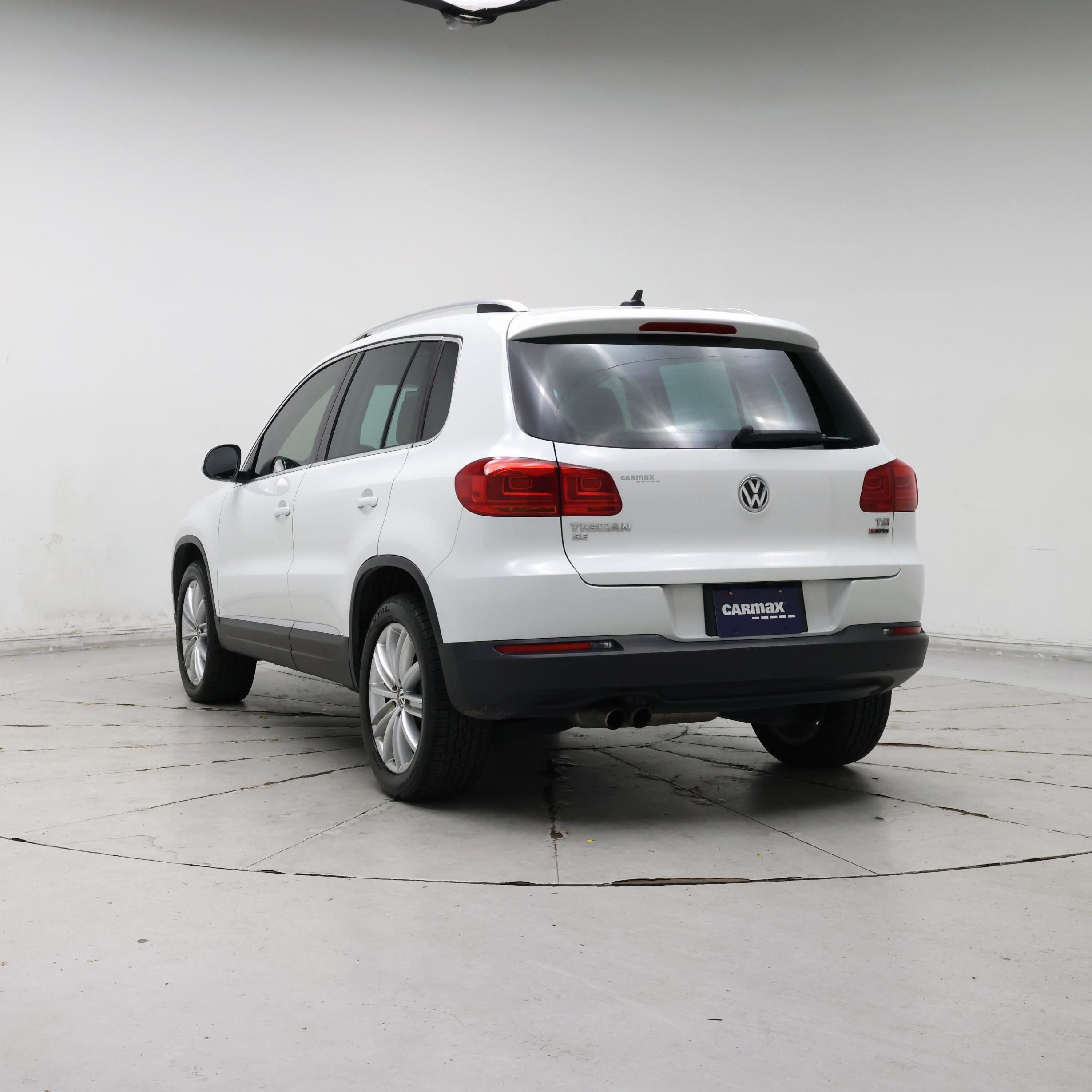 Thumbnail: 2016 Volkswagen Tiguan - 2