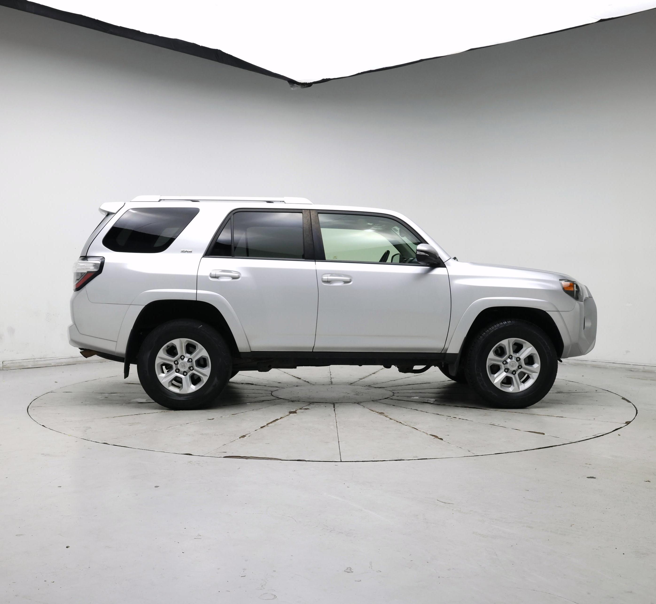 Thumbnail: 2018 Toyota 4Runner - 7