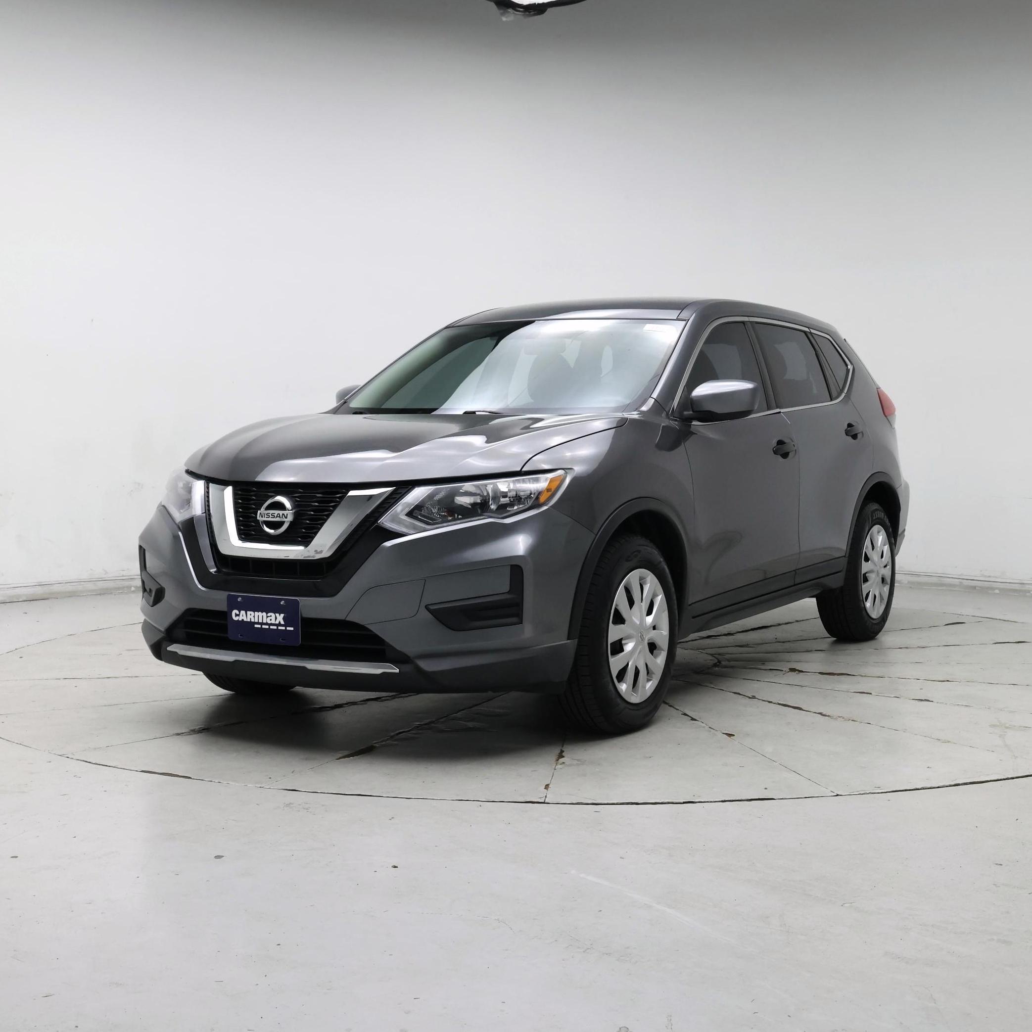 Thumbnail: 2017 Nissan Rogue - 4
