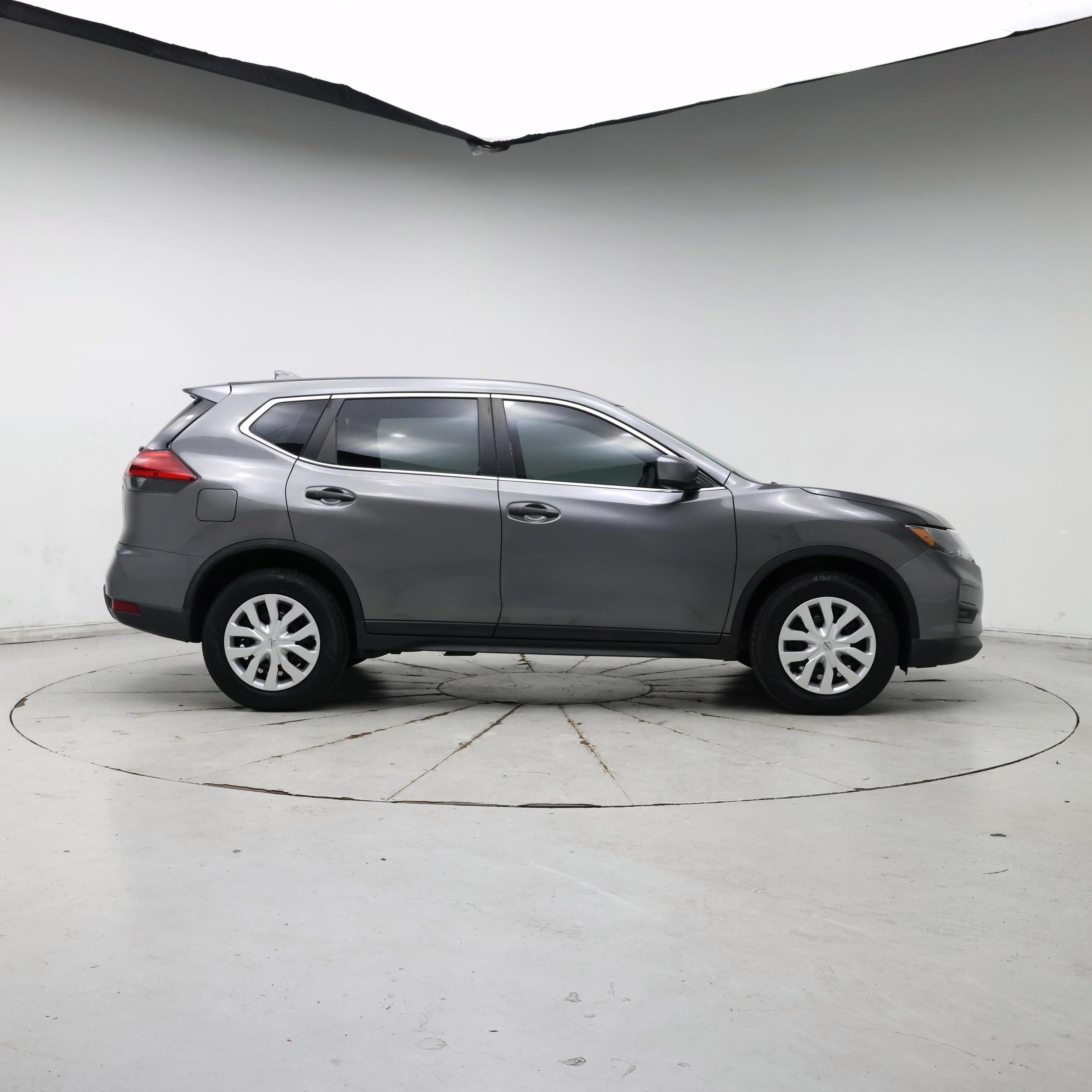 Thumbnail: 2017 Nissan Rogue - 7