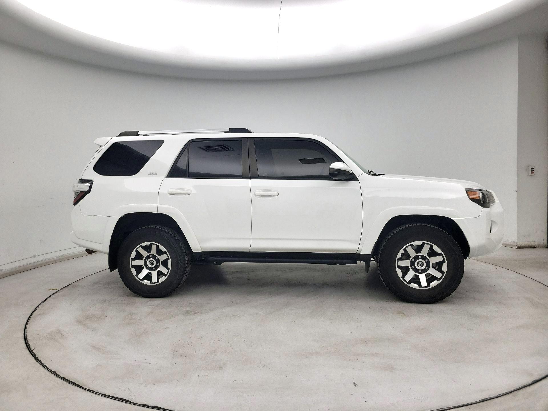 Thumbnail: 2023 Toyota 4Runner - 4