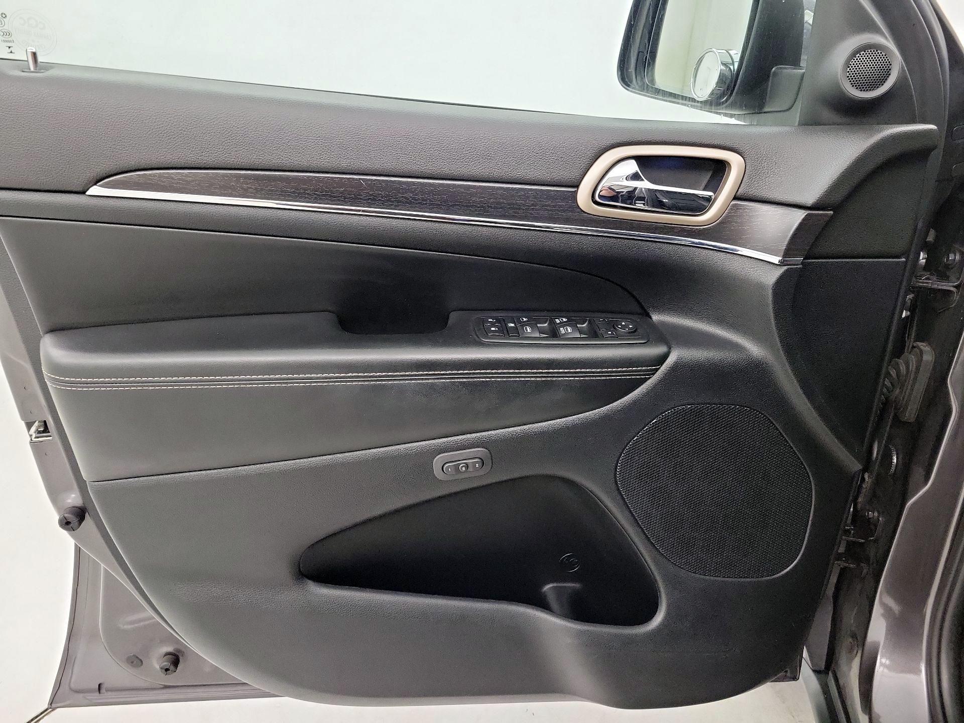 Thumbnail: 2014 Jeep Grand Cherokee - 12