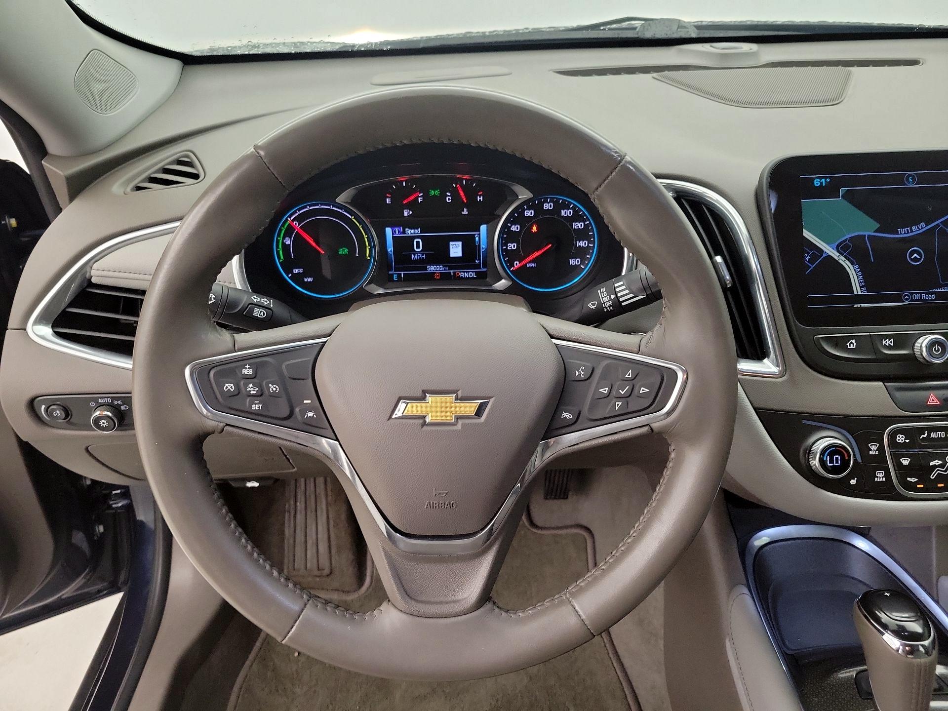 Thumbnail: 2017 Chevrolet Malibu - 10