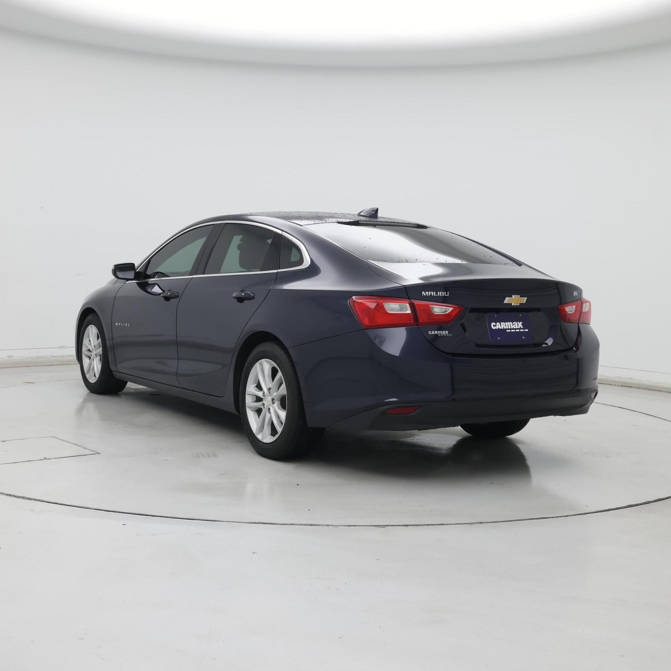Thumbnail: 2017 Chevrolet Malibu - 2