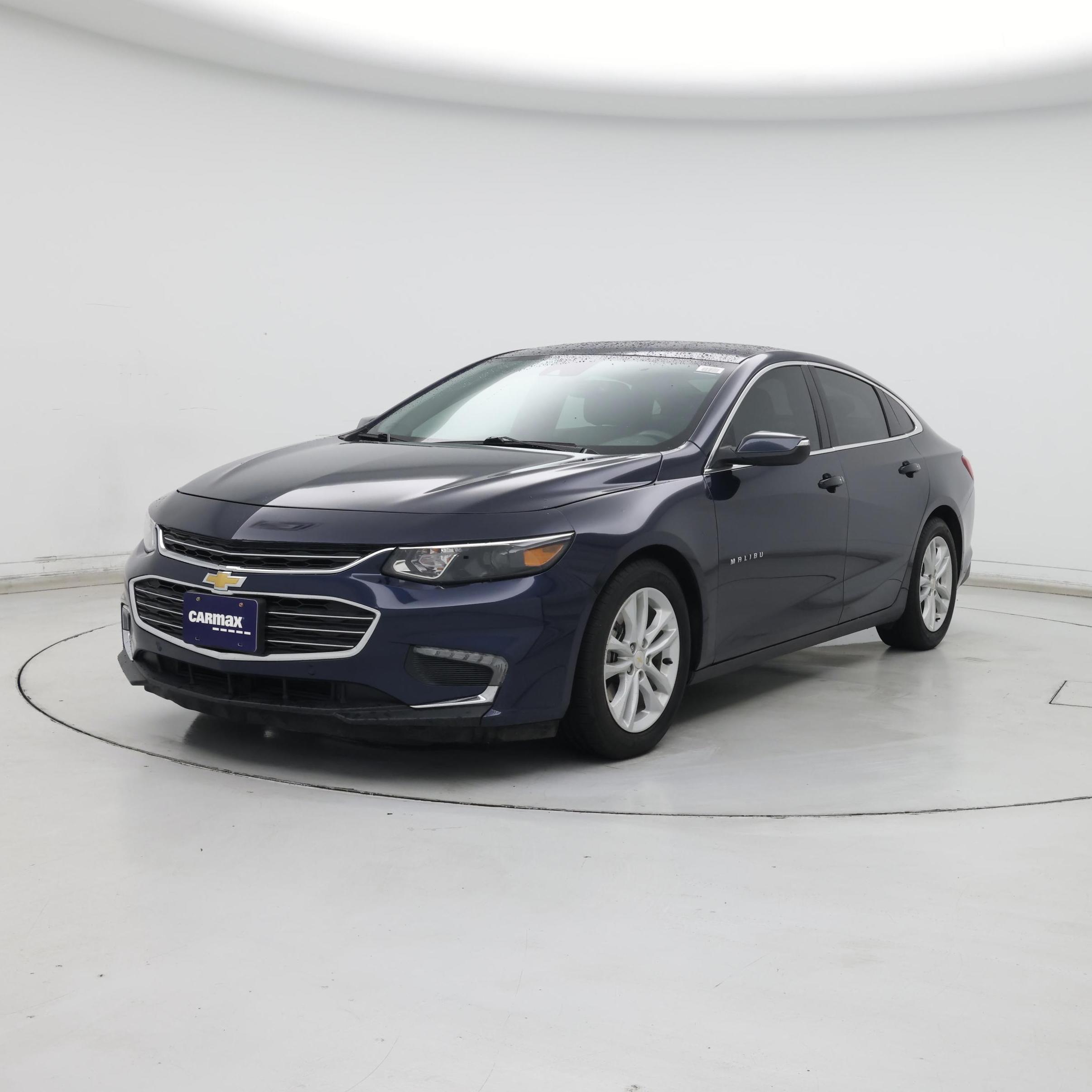 Thumbnail: 2017 Chevrolet Malibu - 4