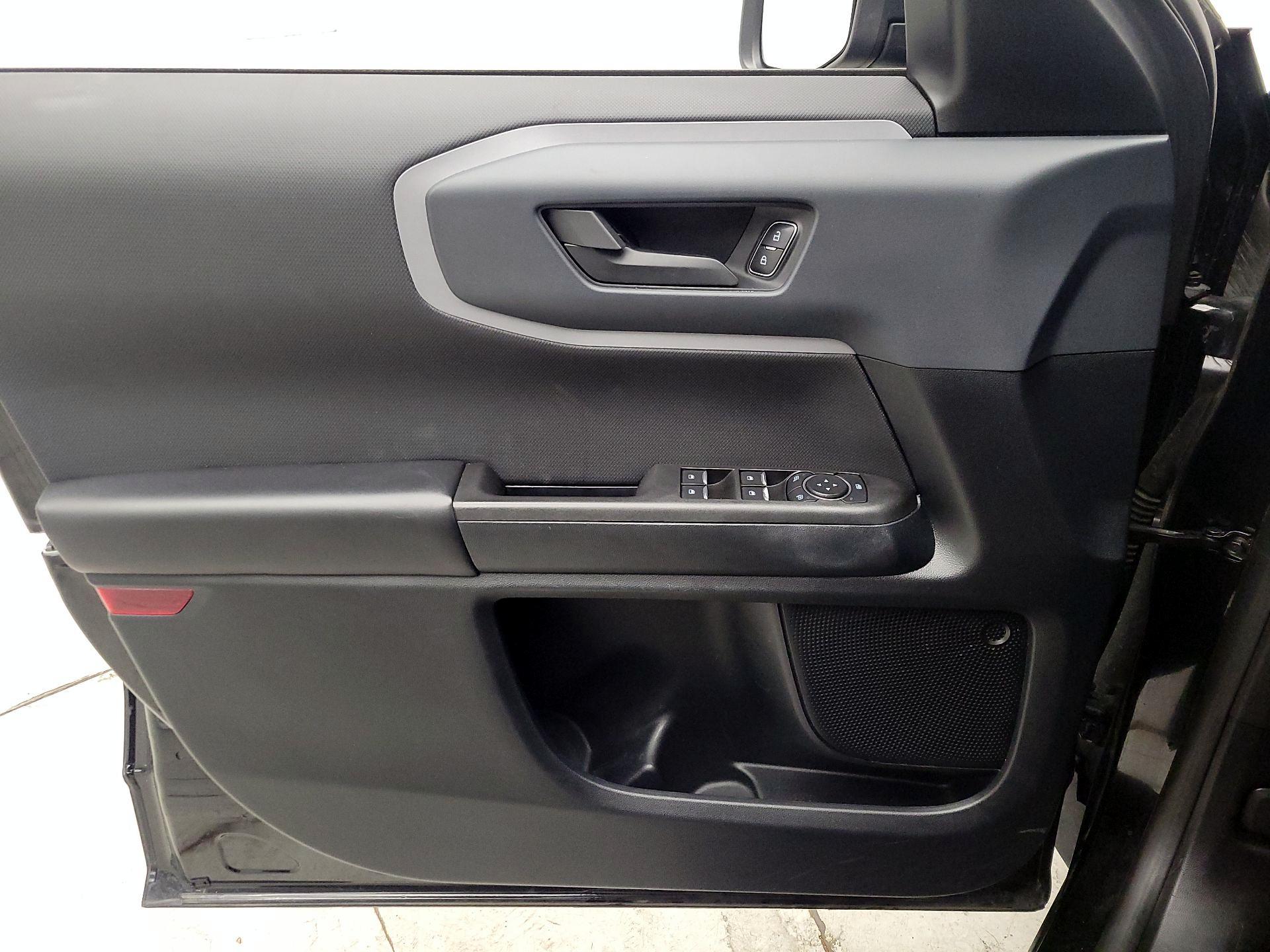 Thumbnail: 2021 Ford Bronco Sport - 12