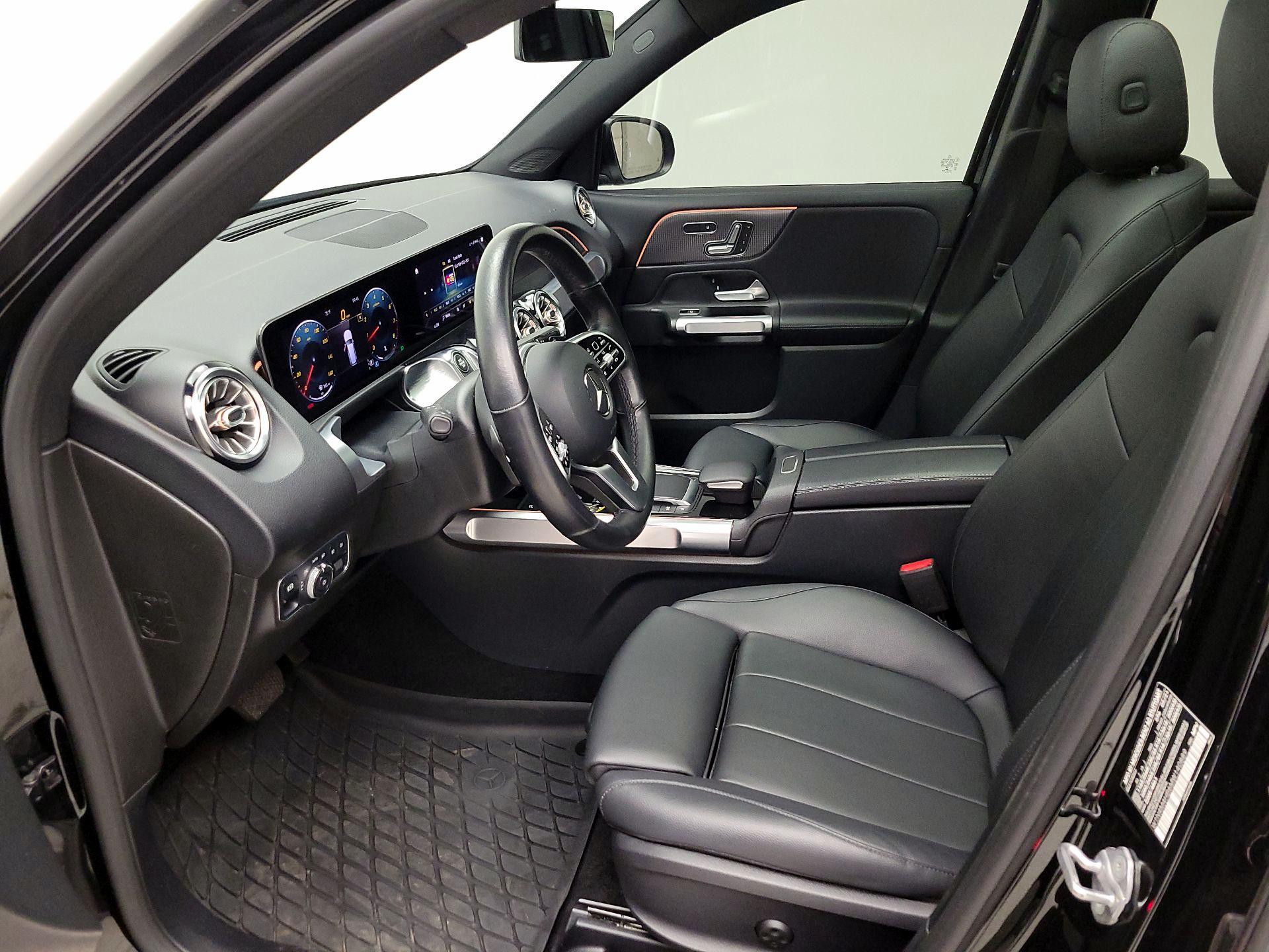 Thumbnail: 2021 Mercedes-Benz GLB - 11