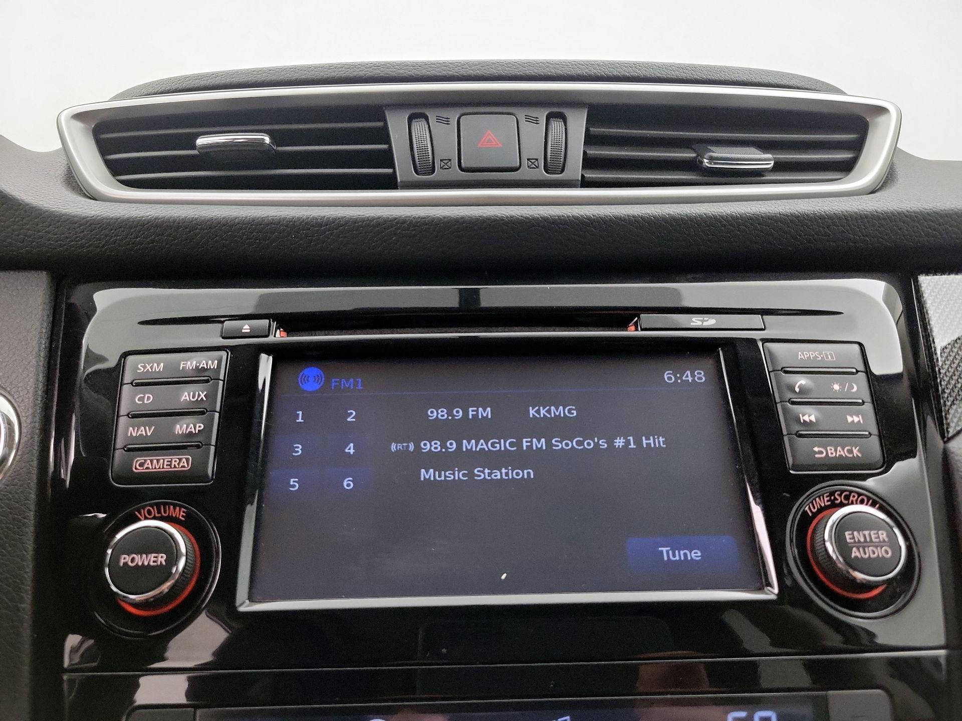 Thumbnail: 2016 Nissan Rogue - 15
