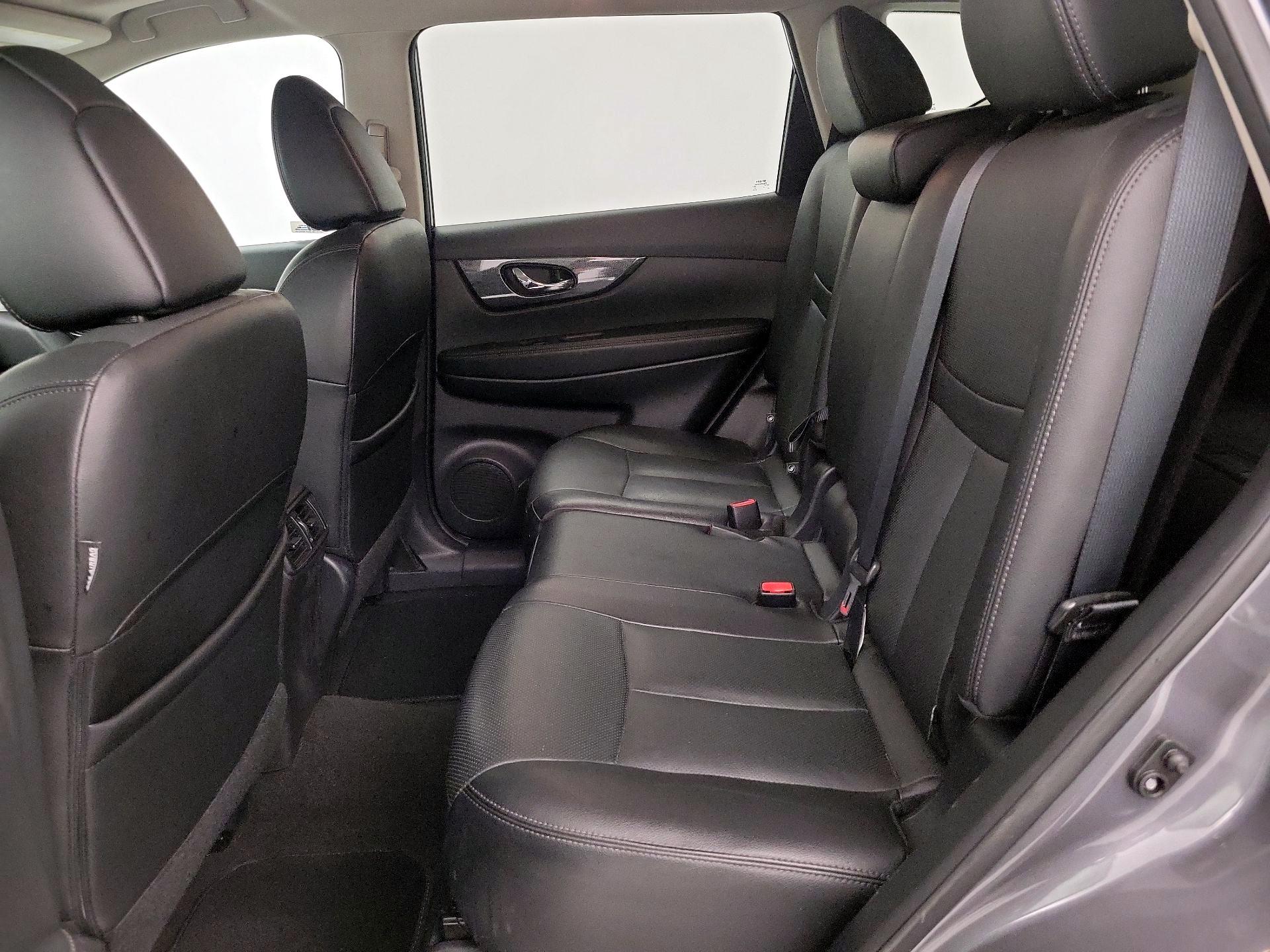 Thumbnail: 2016 Nissan Rogue - 19