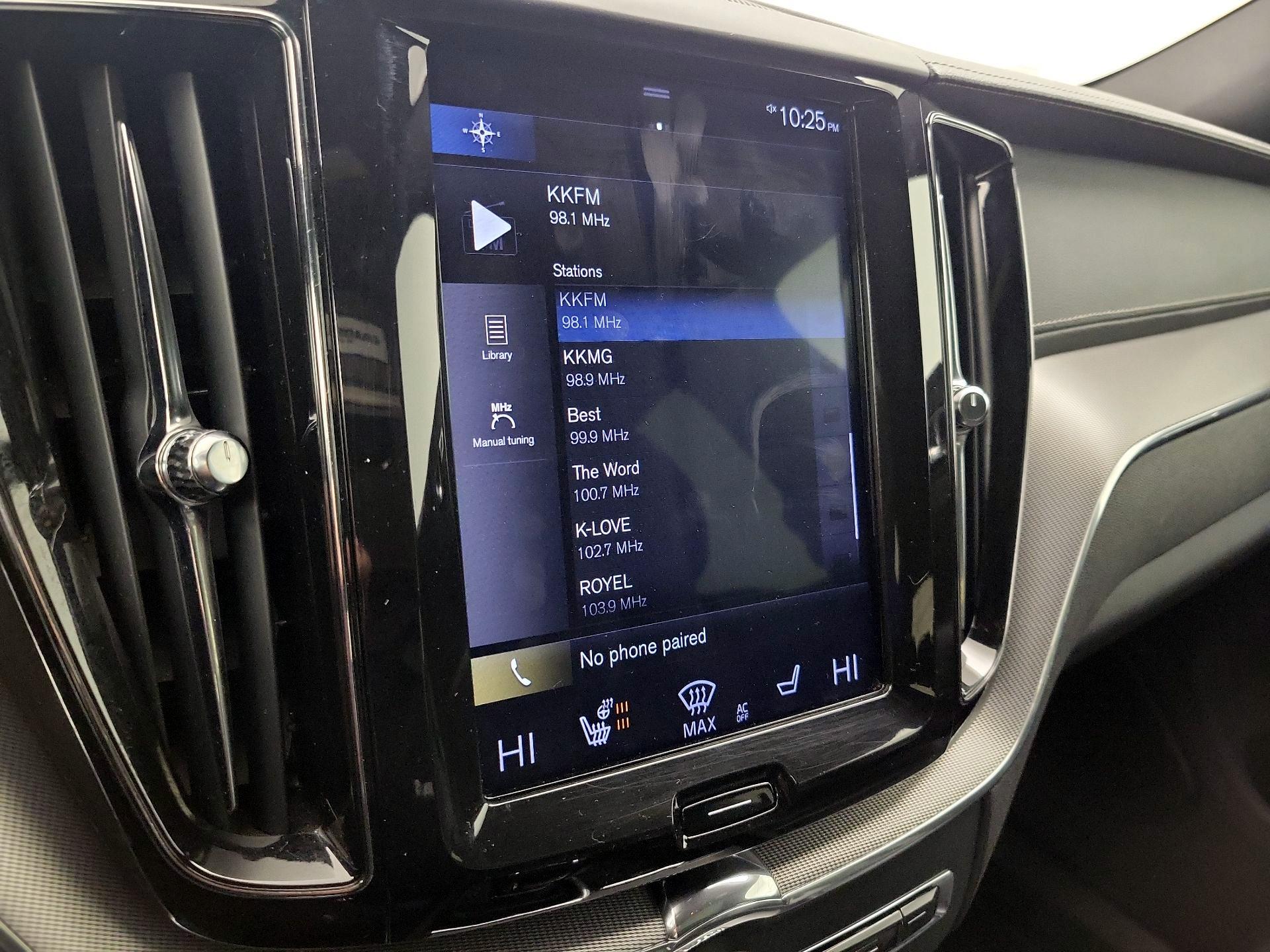 Thumbnail: 2019 Volvo XC60 - 16