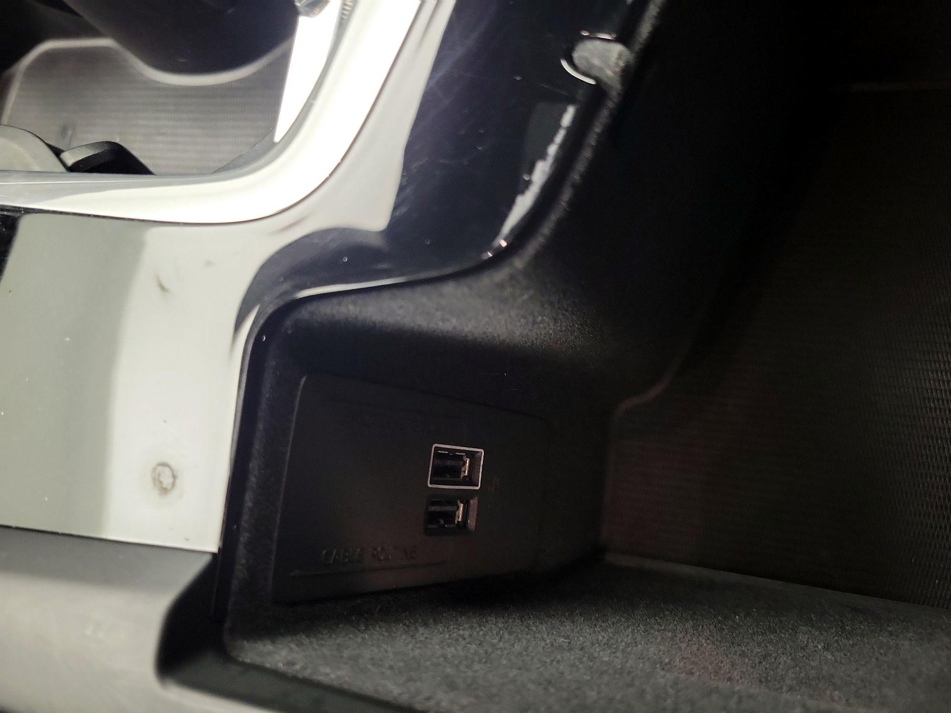 Thumbnail: 2019 Volvo XC60 - 19