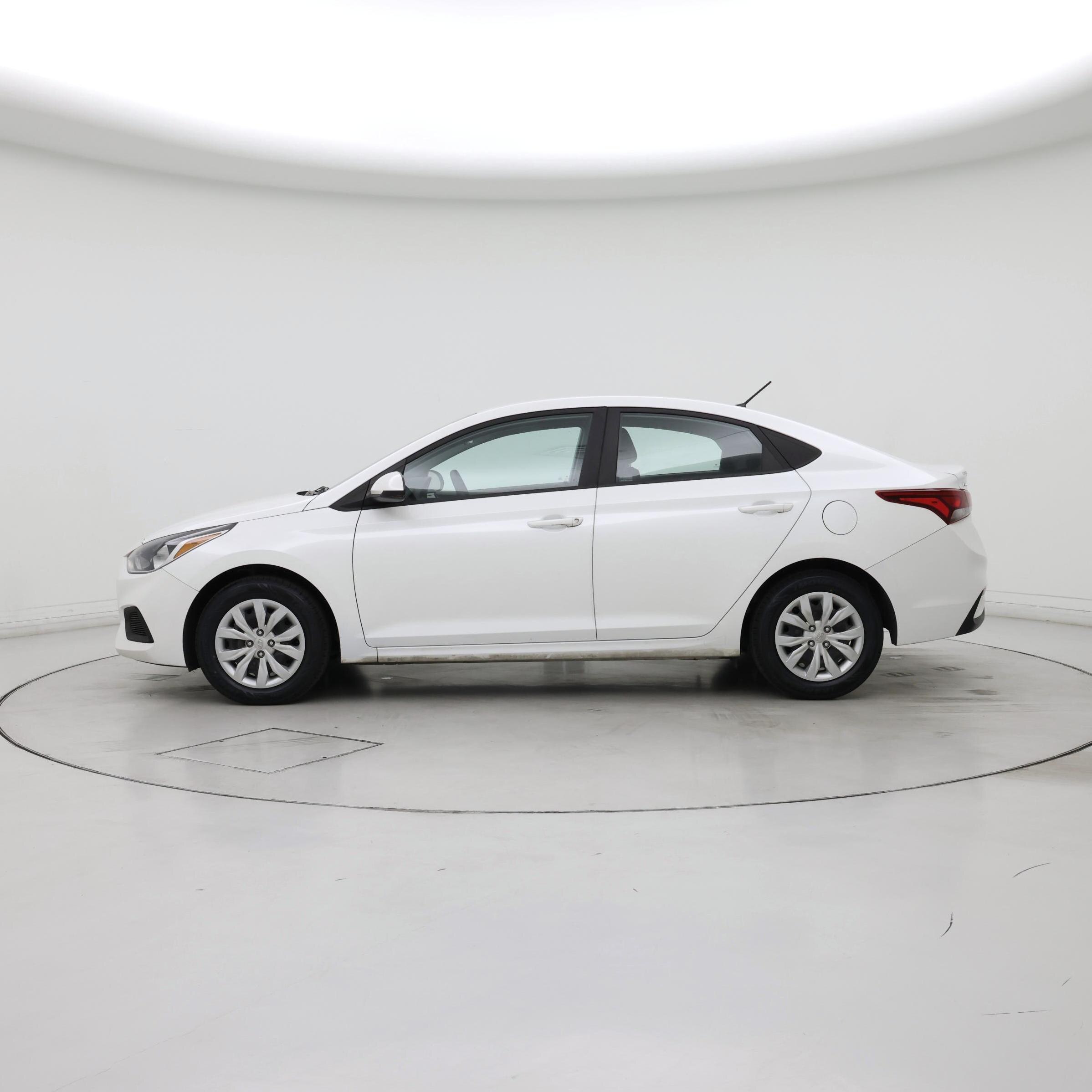 Thumbnail: 2022 Hyundai Accent - 3