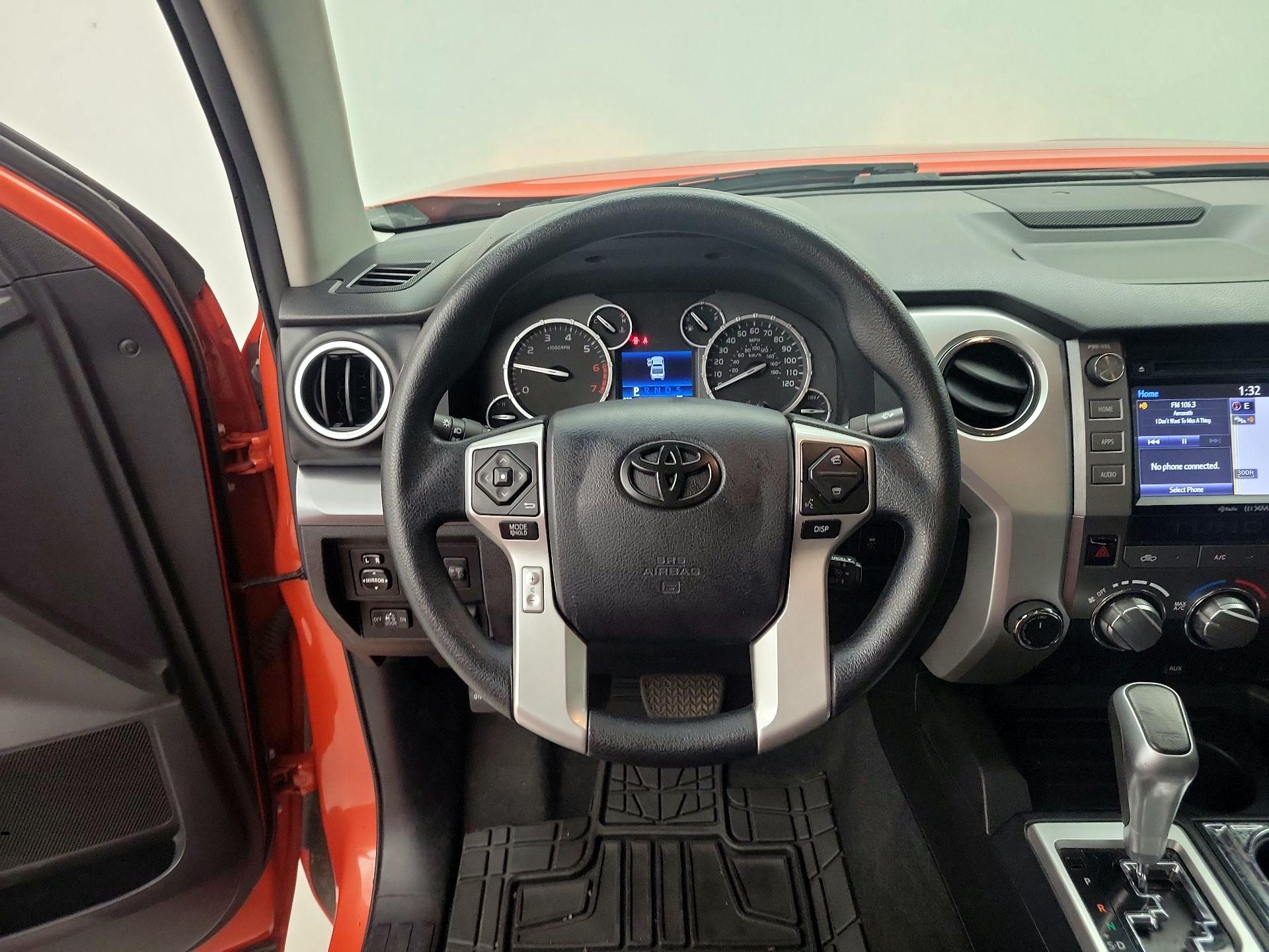 Thumbnail: 2015 Toyota Tundra - 10