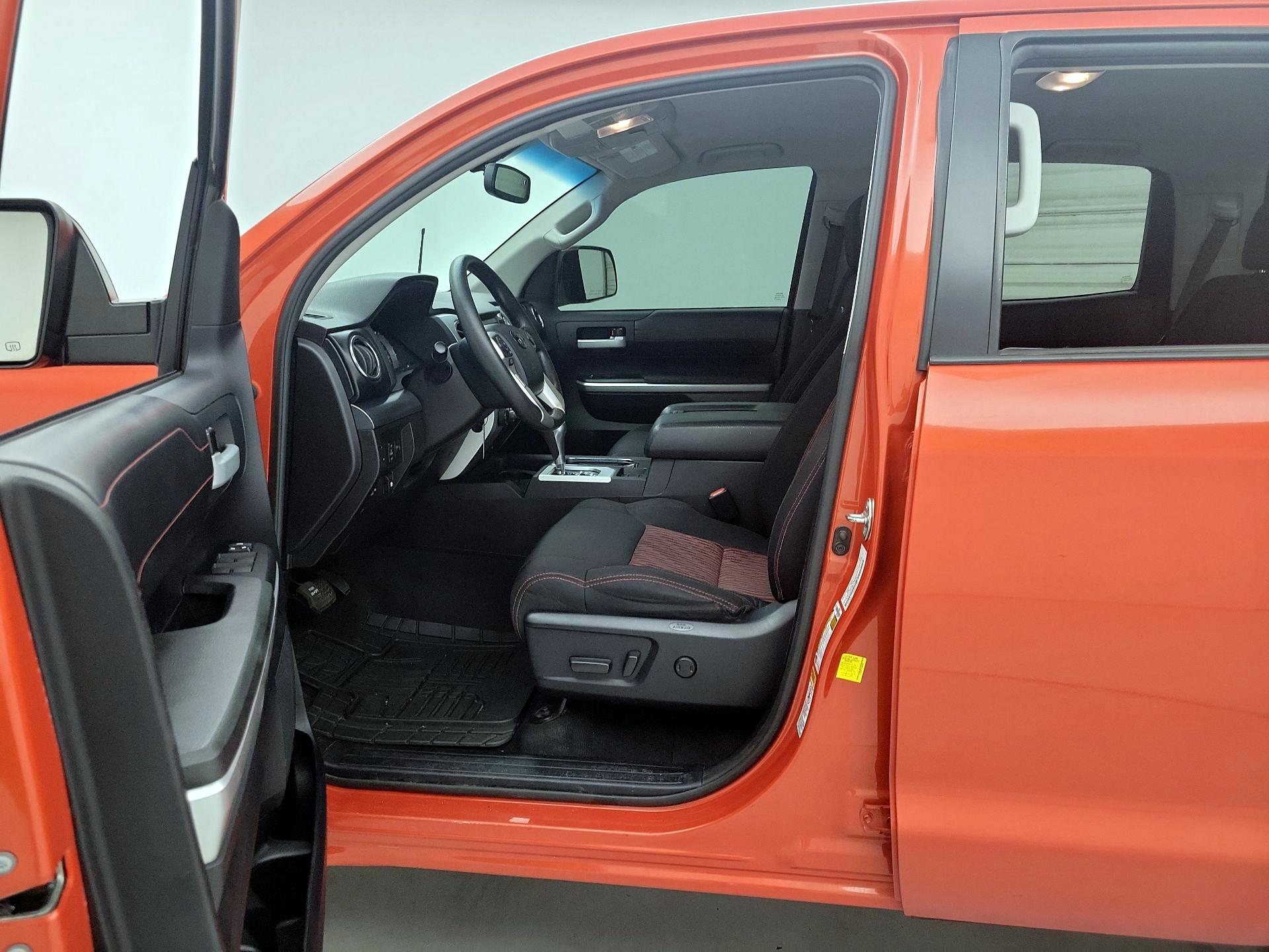 Thumbnail: 2015 Toyota Tundra - 11
