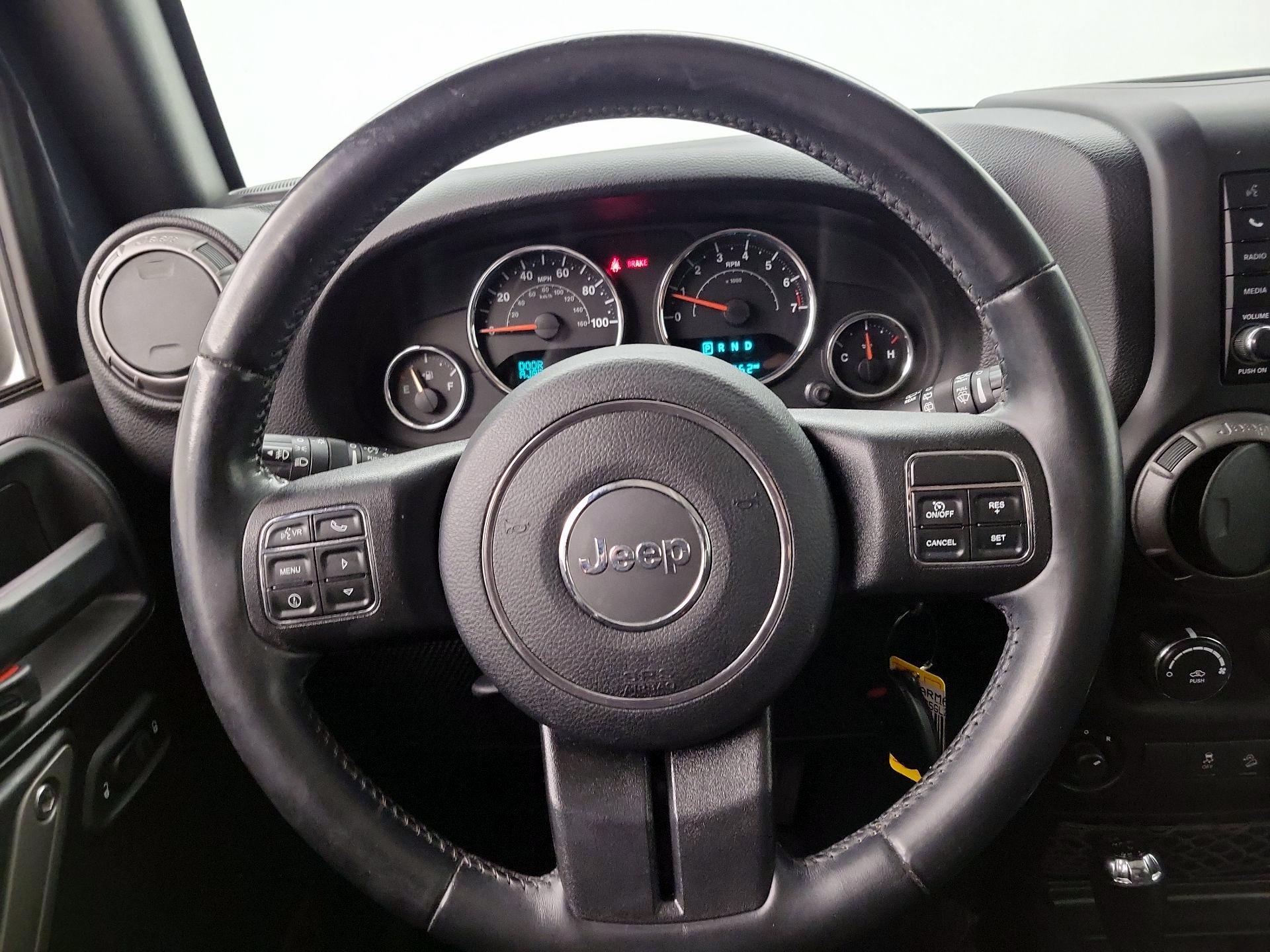 Thumbnail: 2016 Jeep Wrangler - 10
