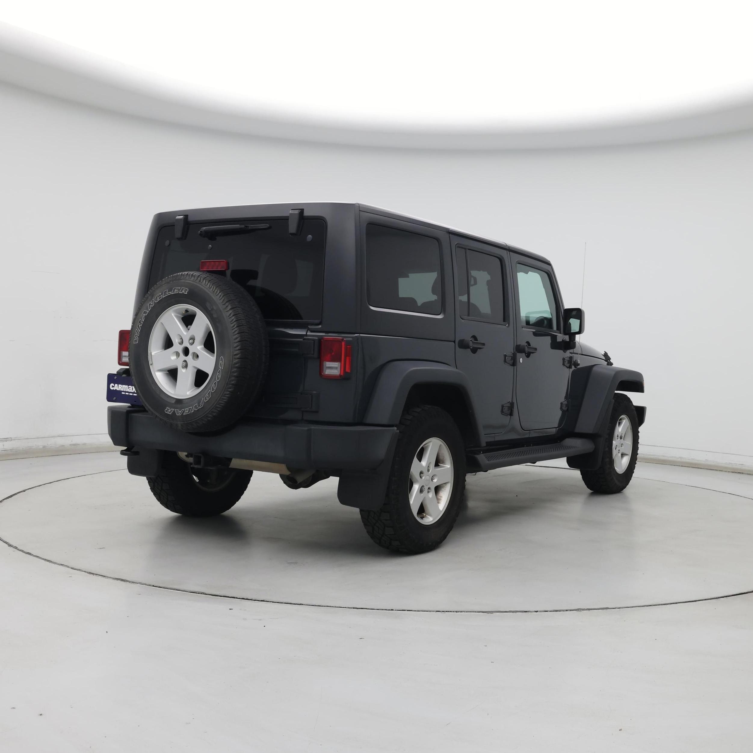 Thumbnail: 2016 Jeep Wrangler - 8