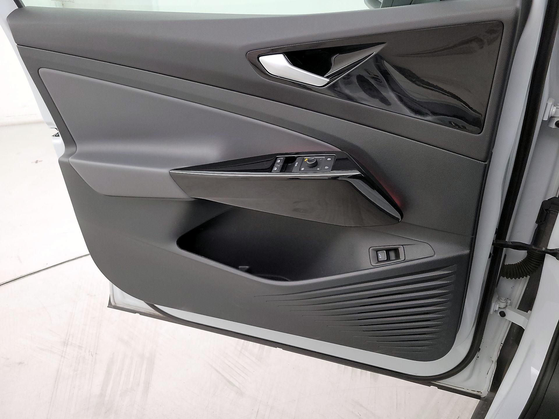 Thumbnail: 2021 Volkswagen ID.4 - 12