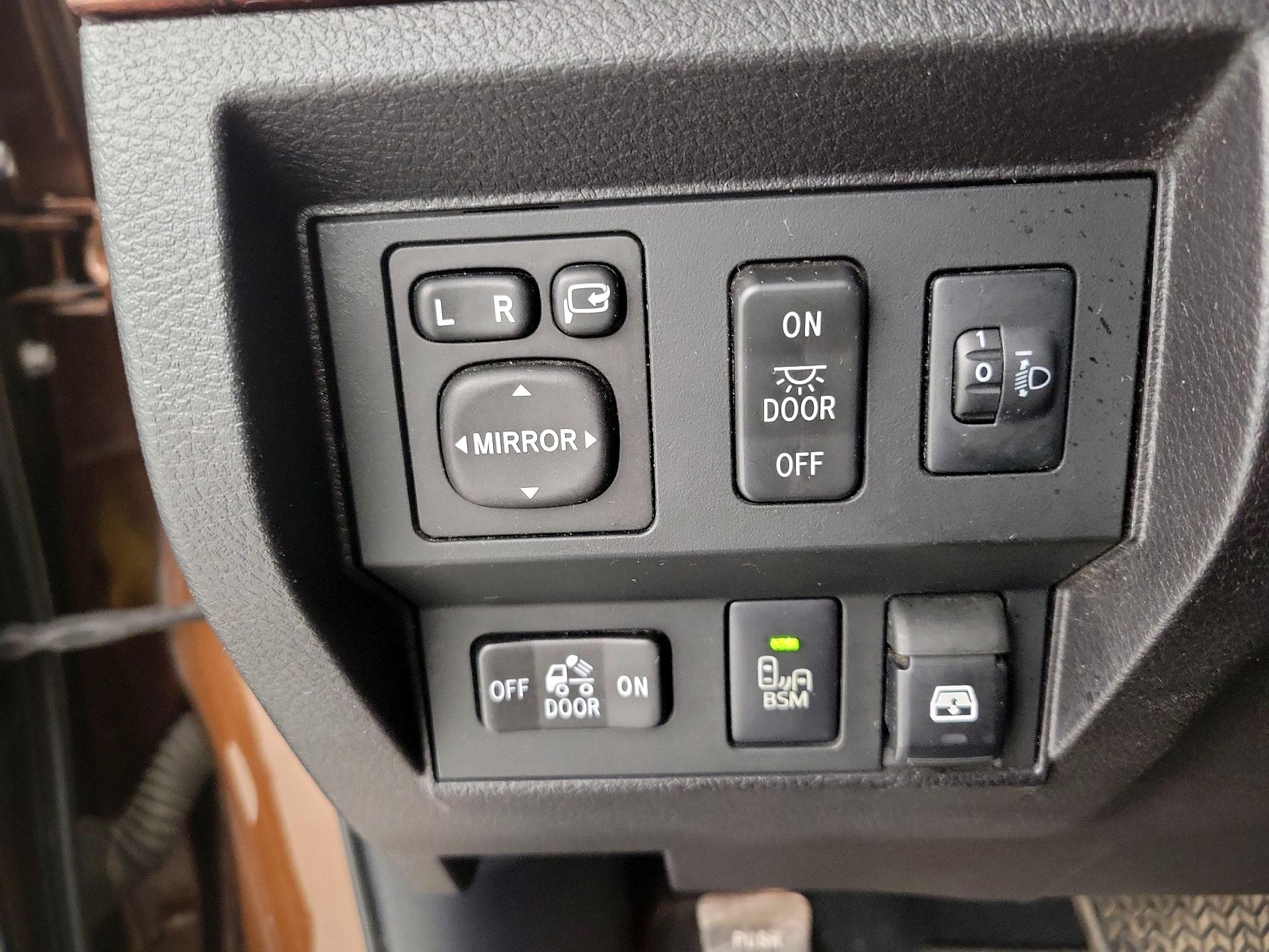 Thumbnail: 2014 Toyota Tundra - 13