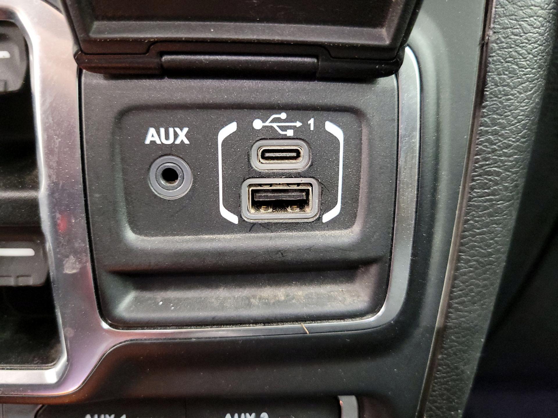 Thumbnail: 2021 Jeep Wrangler - 19