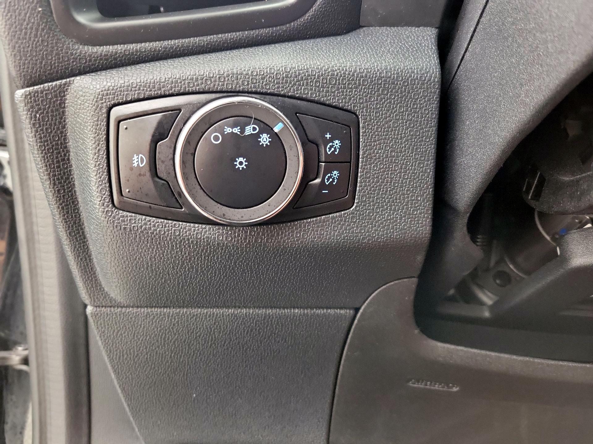 Thumbnail: 2018 Ford EcoSport - 13