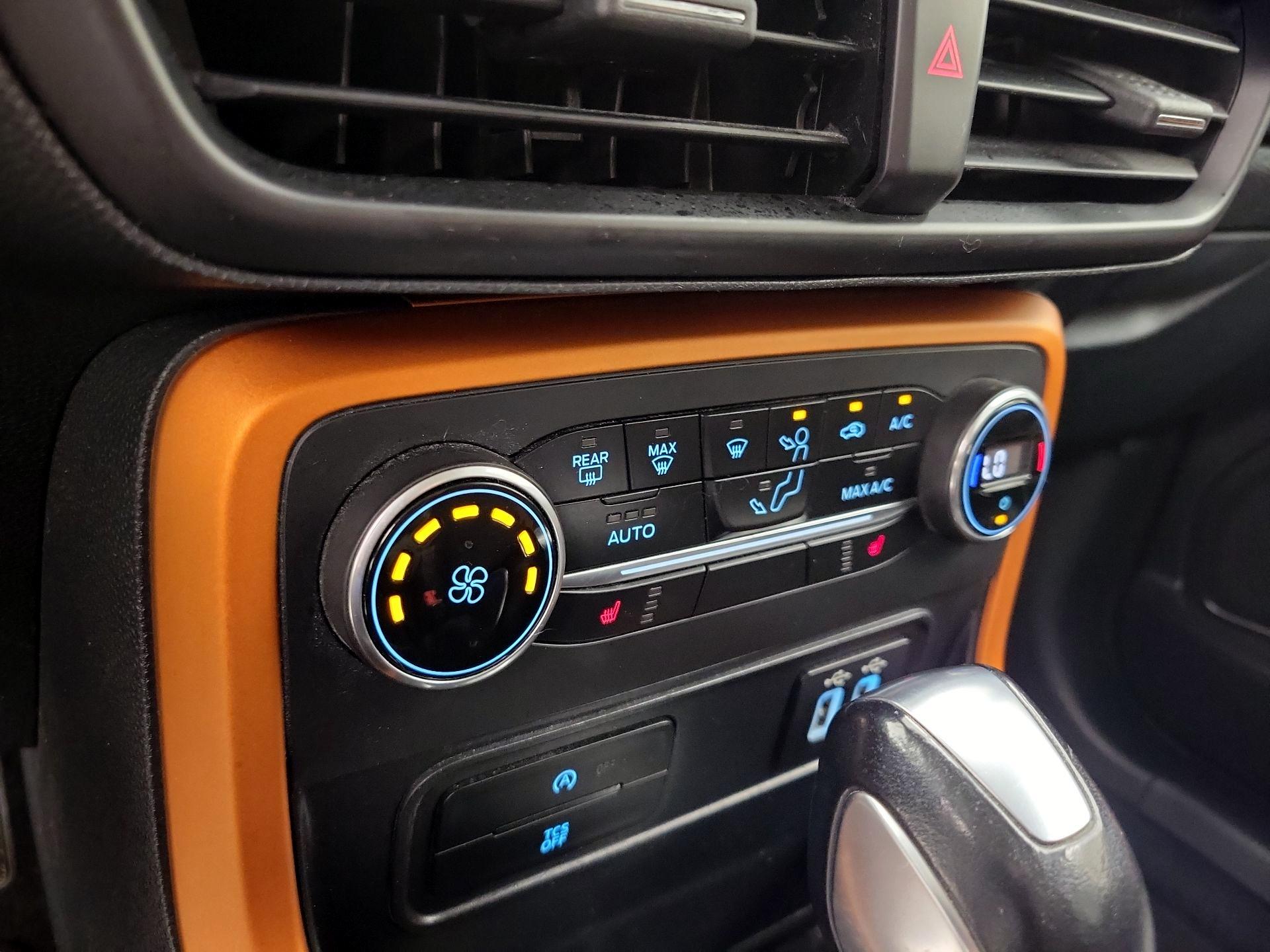Thumbnail: 2018 Ford EcoSport - 17