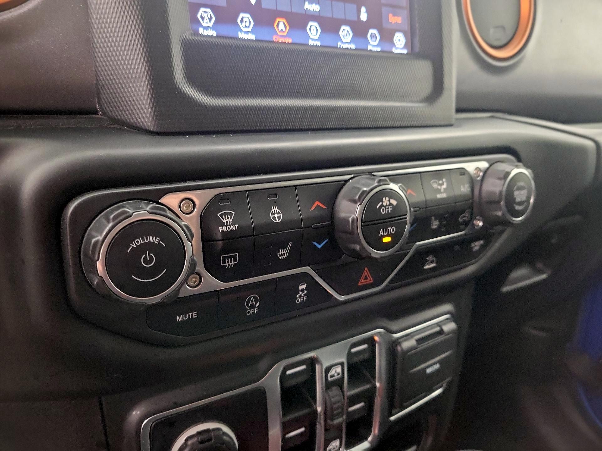 Thumbnail: 2021 Jeep Gladiator - 16