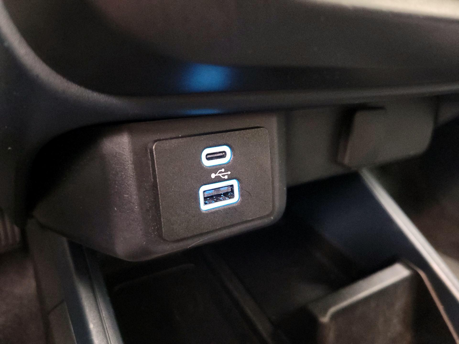 Thumbnail: 2022 Ford Maverick - 18