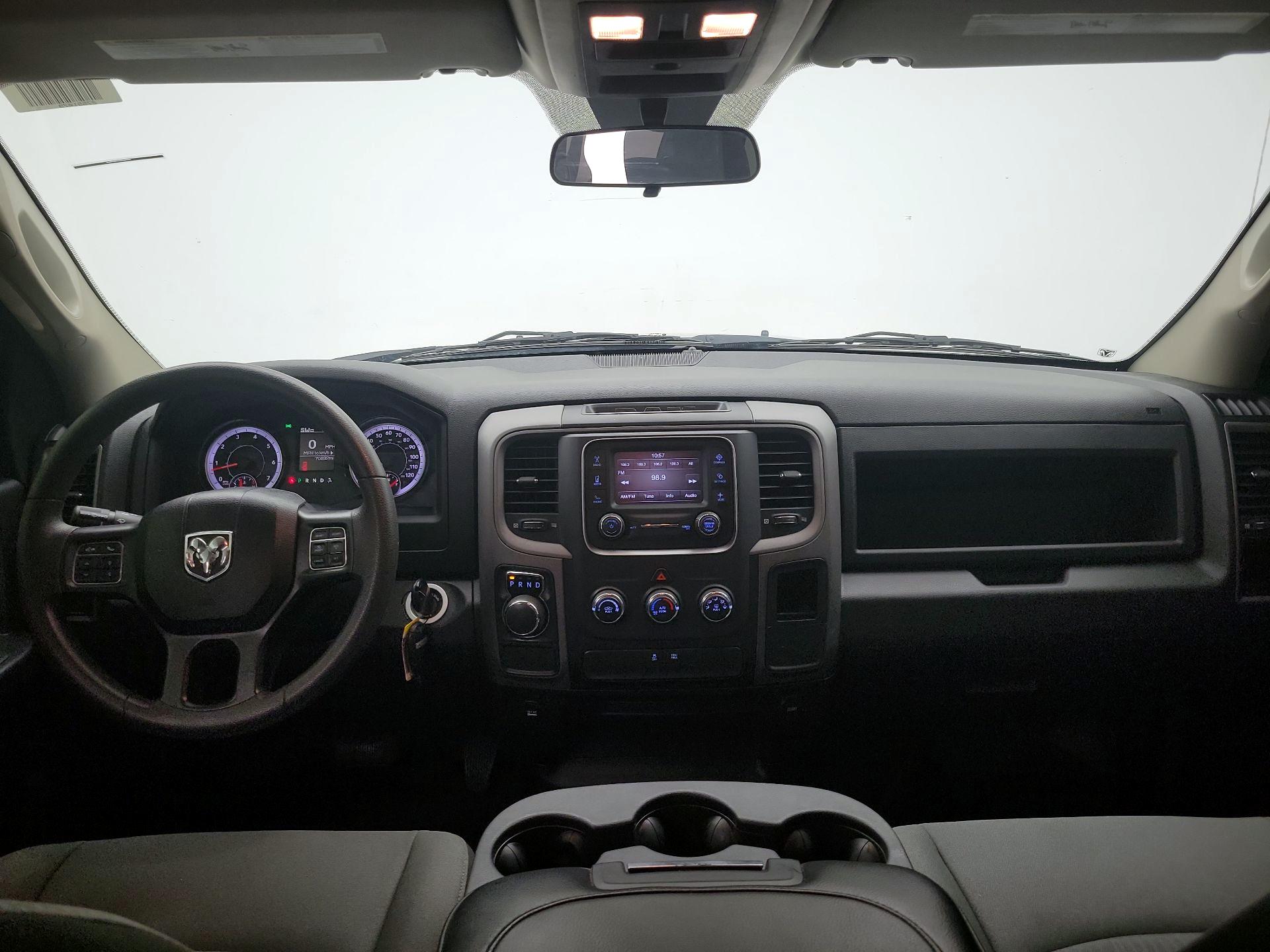 Thumbnail: 2021 RAM 1500 Classic - 9