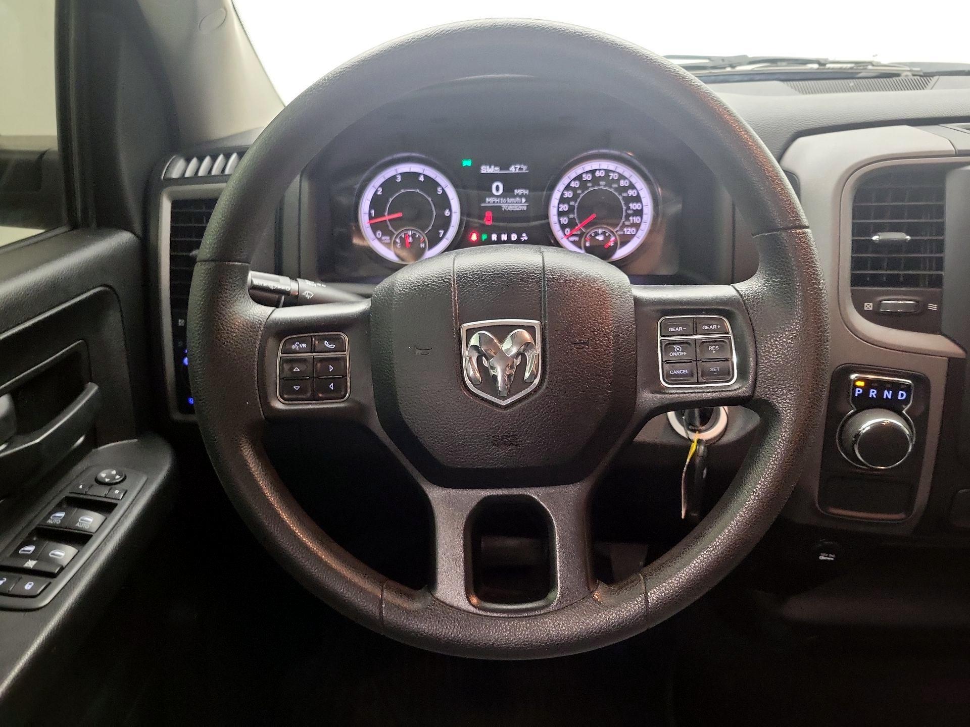 Thumbnail: 2021 RAM 1500 Classic - 10