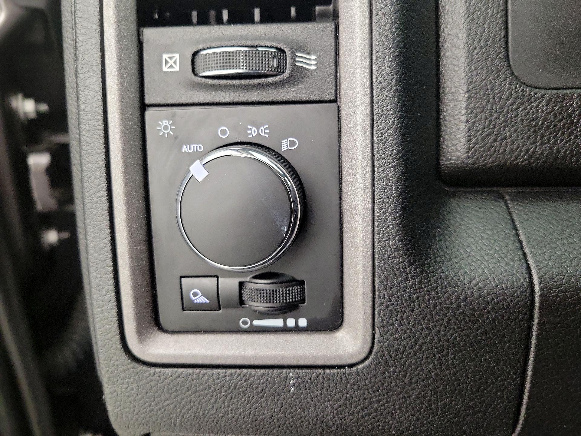 Thumbnail: 2021 RAM 1500 Classic - 13