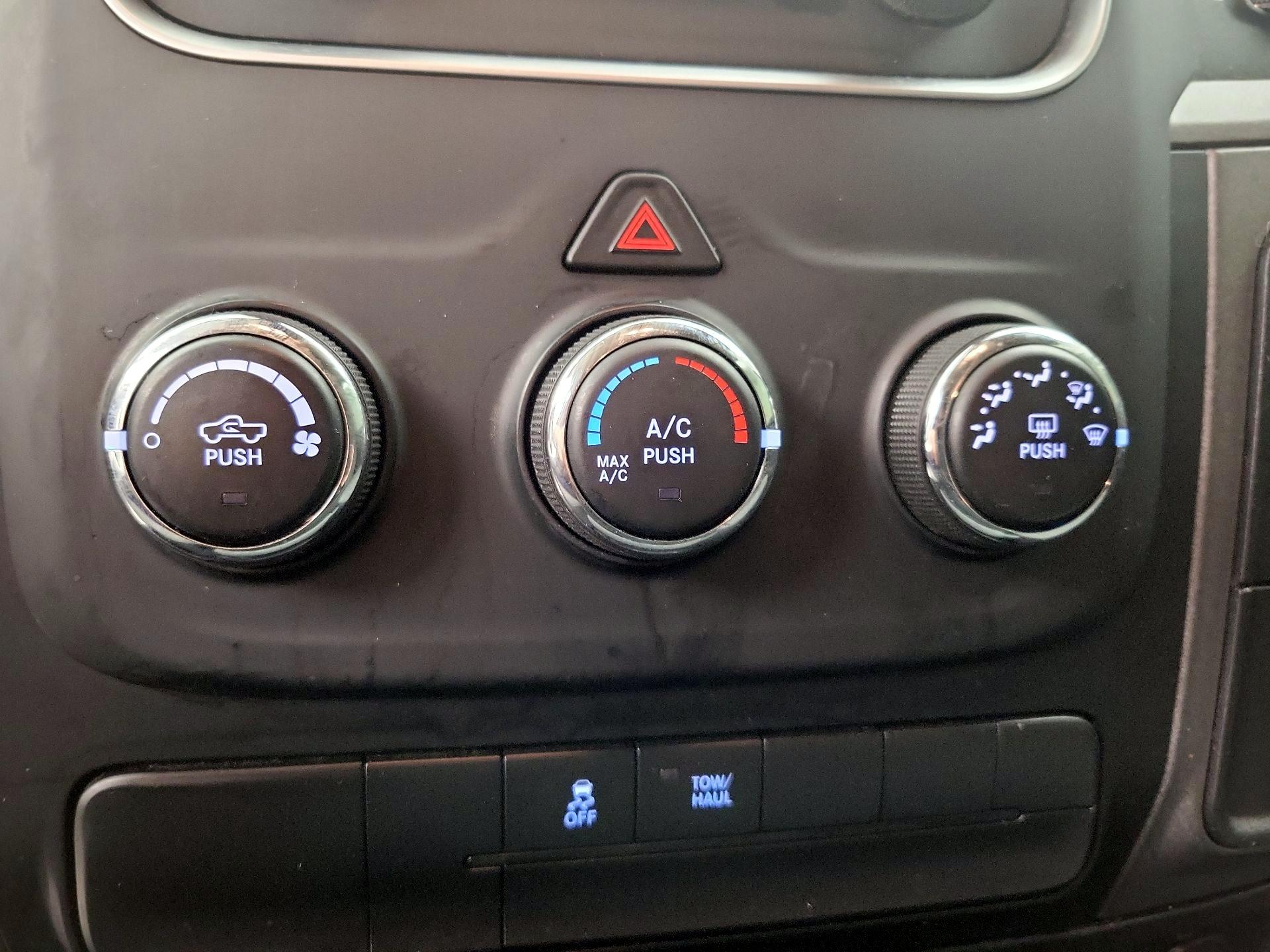 Thumbnail: 2021 RAM 1500 Classic - 16