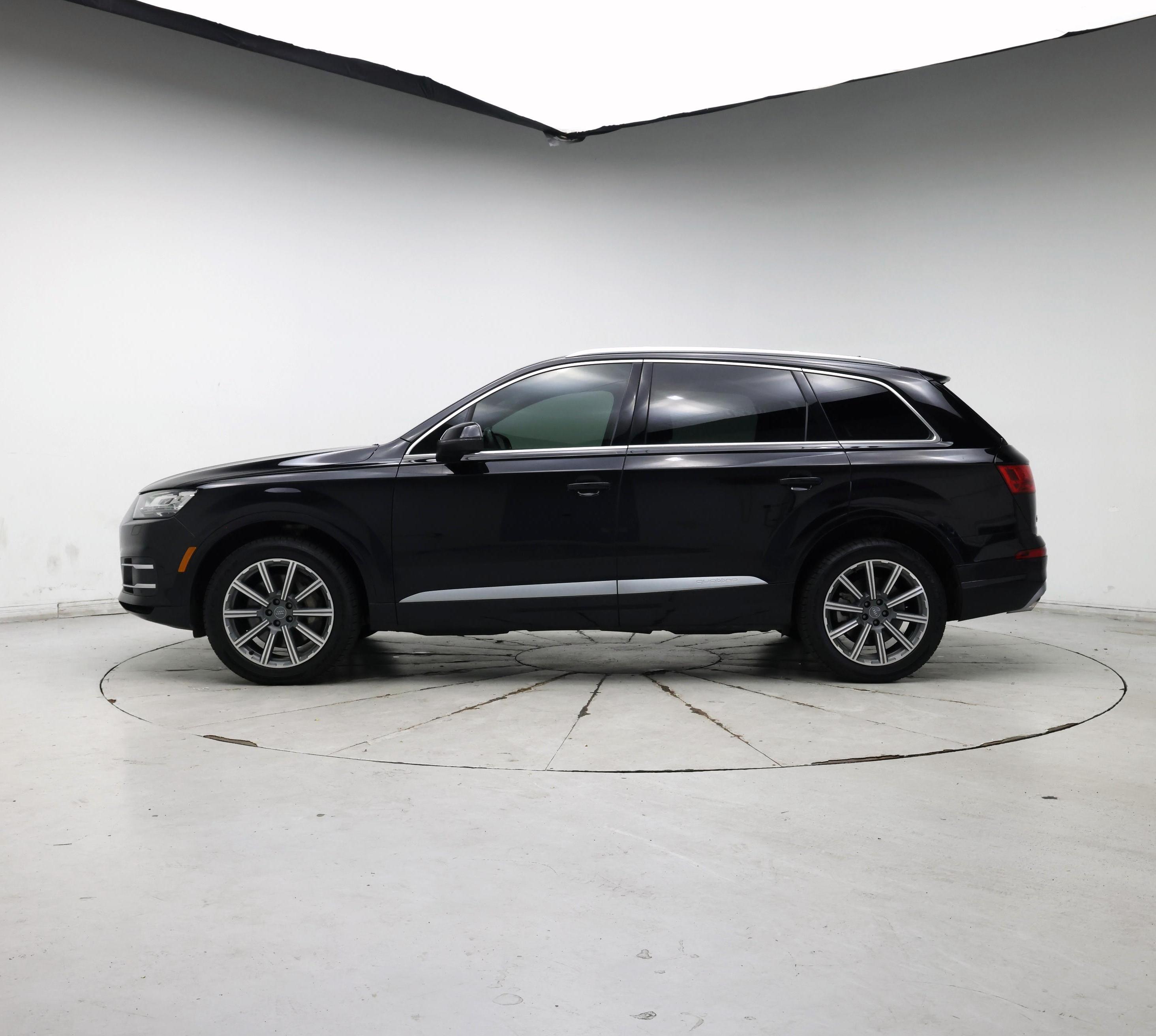 Thumbnail: 2019 Audi Q7 - 3