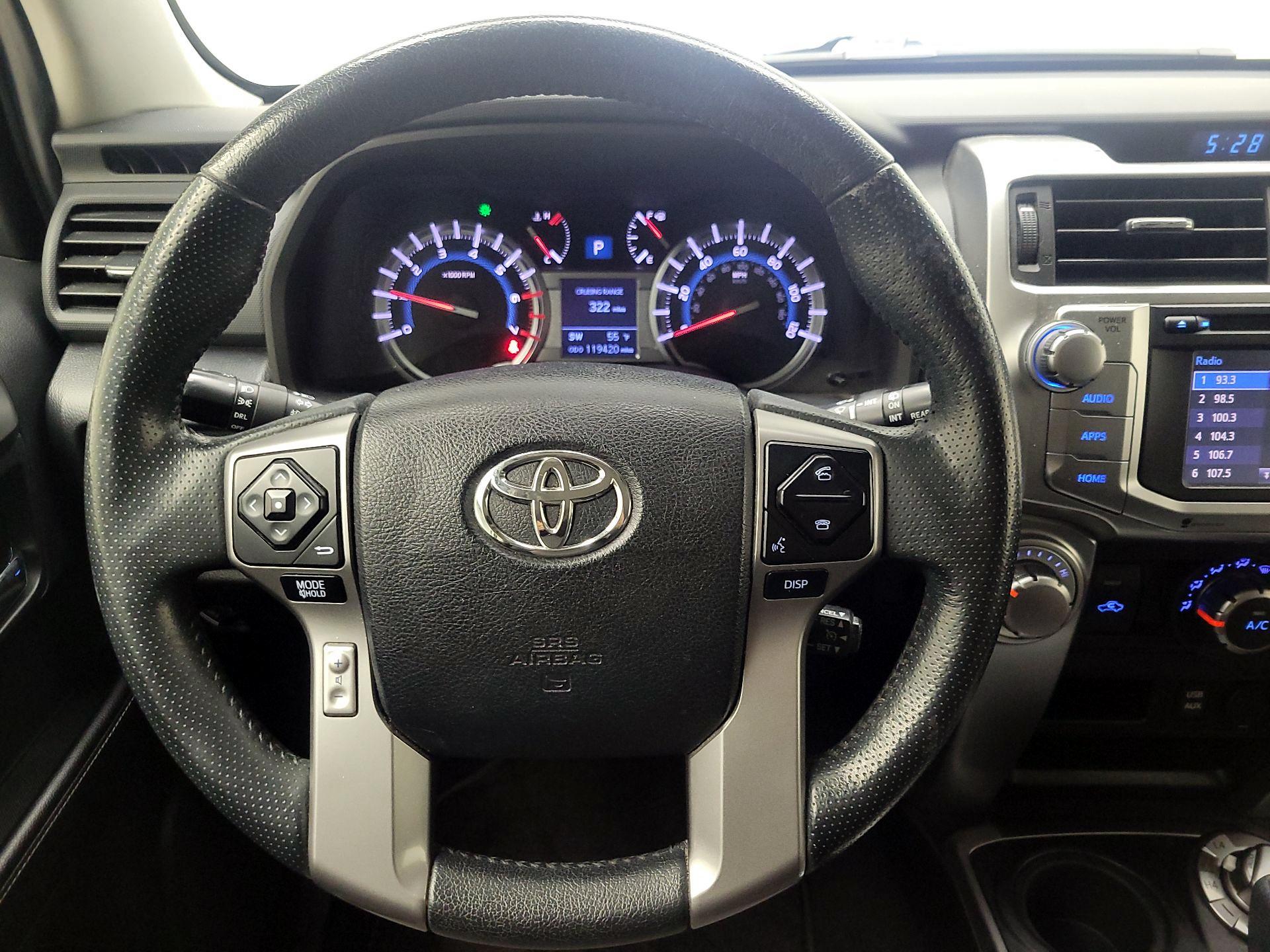 Thumbnail: 2017 Toyota 4Runner - 10