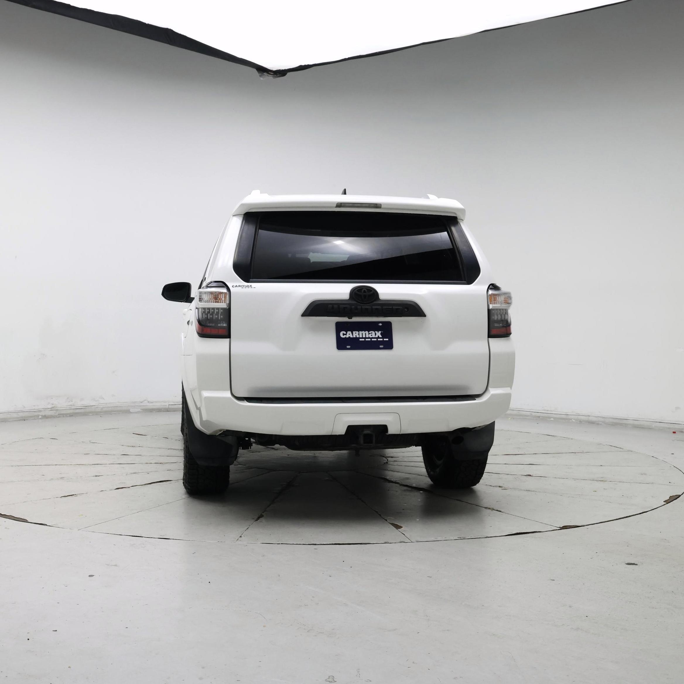 Thumbnail: 2017 Toyota 4Runner - 6