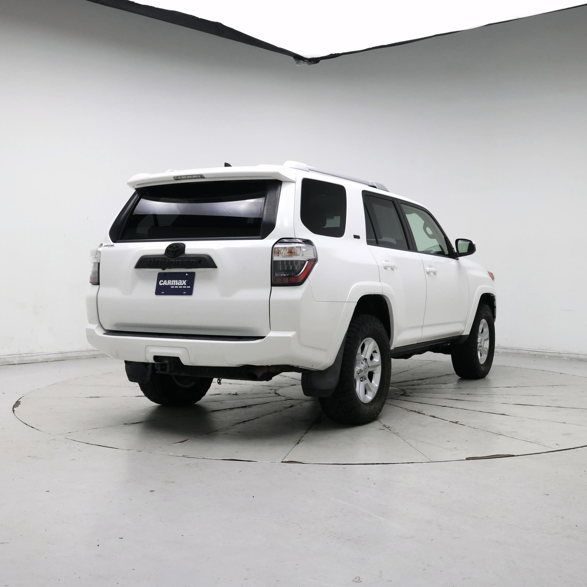 Thumbnail: 2017 Toyota 4Runner - 8
