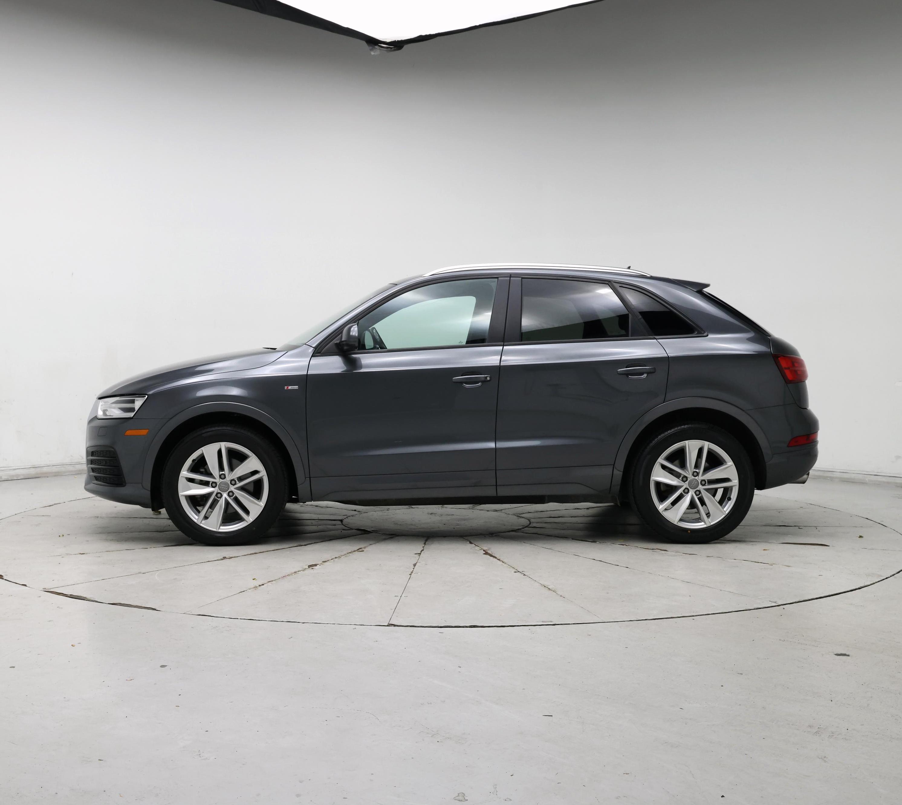 Thumbnail: 2018 Audi Q3 - 3