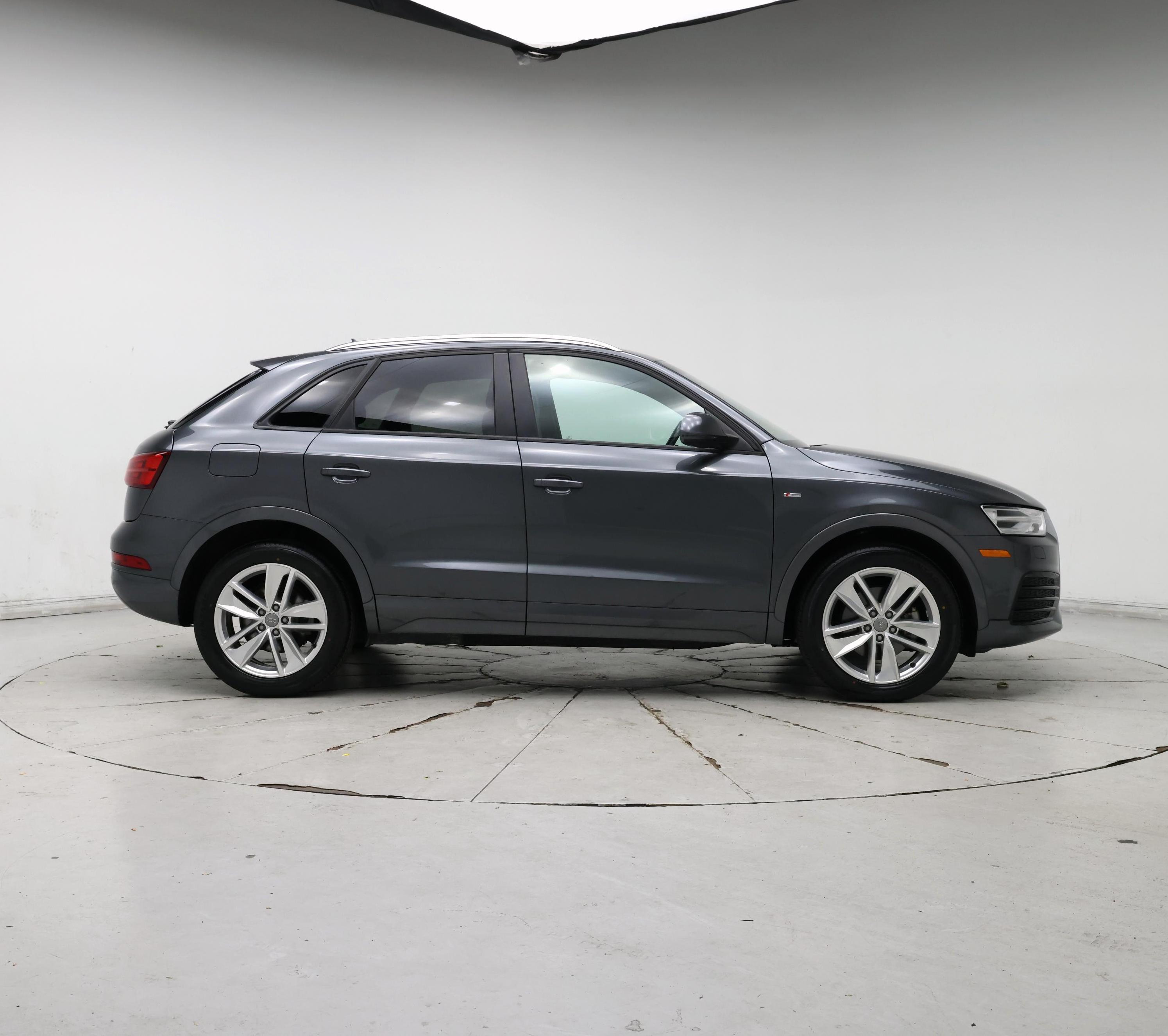 Thumbnail: 2018 Audi Q3 - 7