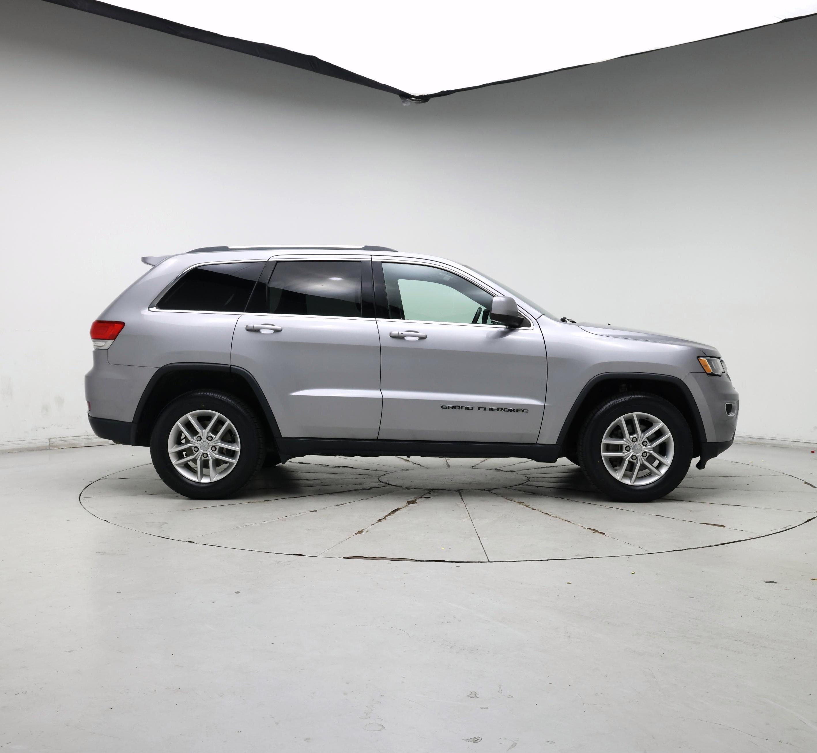 Thumbnail: 2018 Jeep Grand Cherokee - 7
