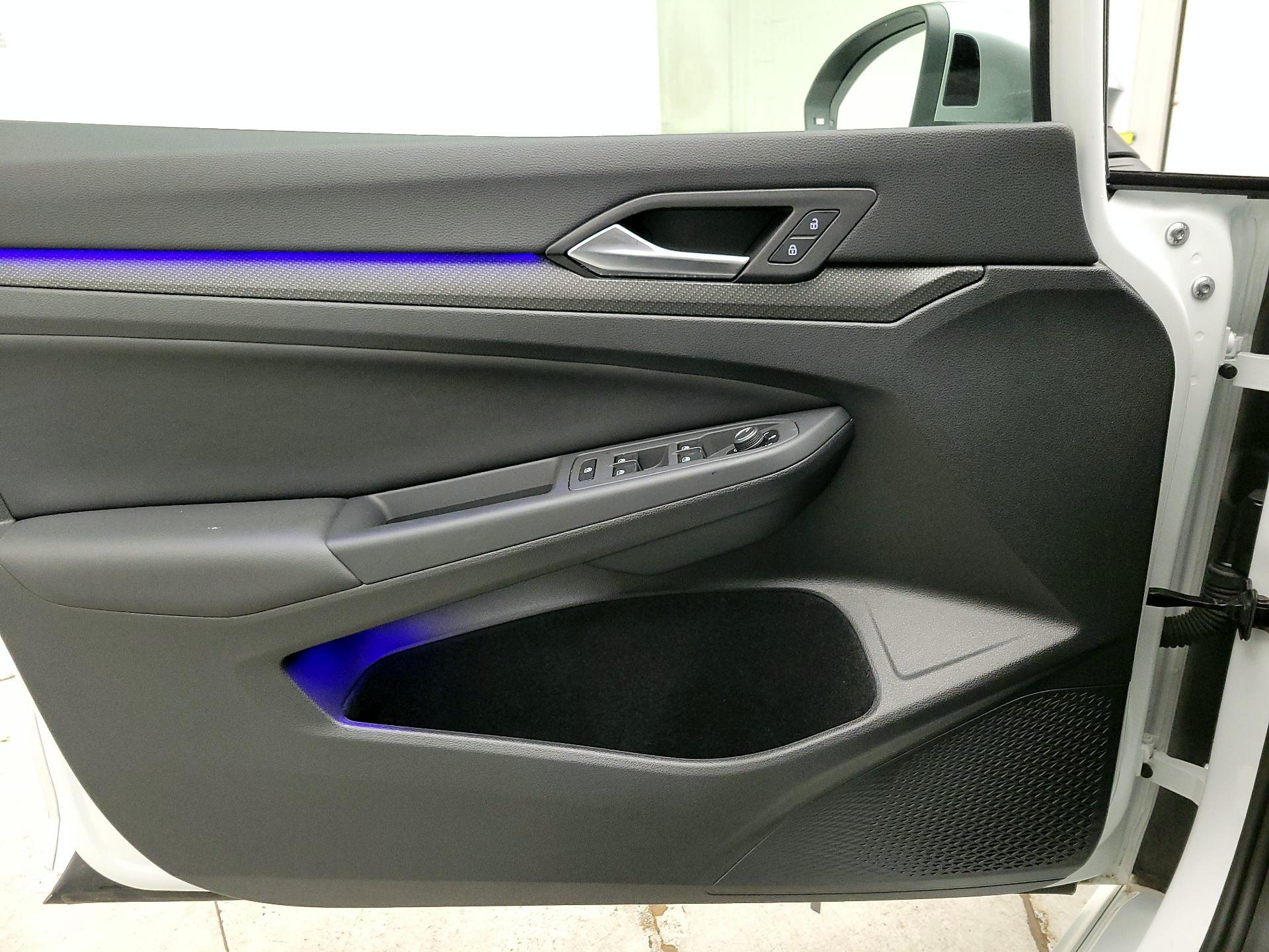 Thumbnail: 2024 Volkswagen Golf - 12