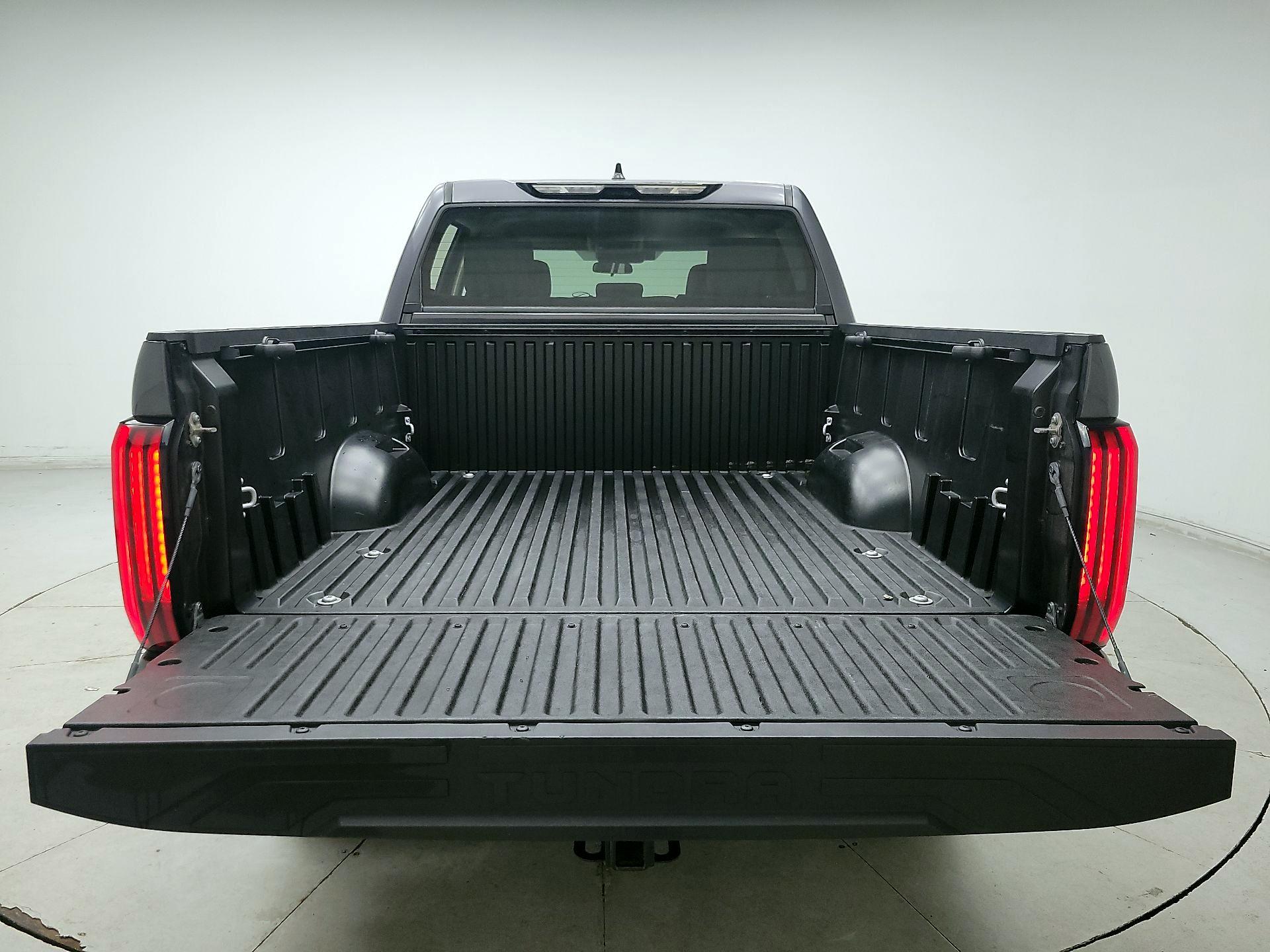 Thumbnail: 2022 Toyota Tundra - 20