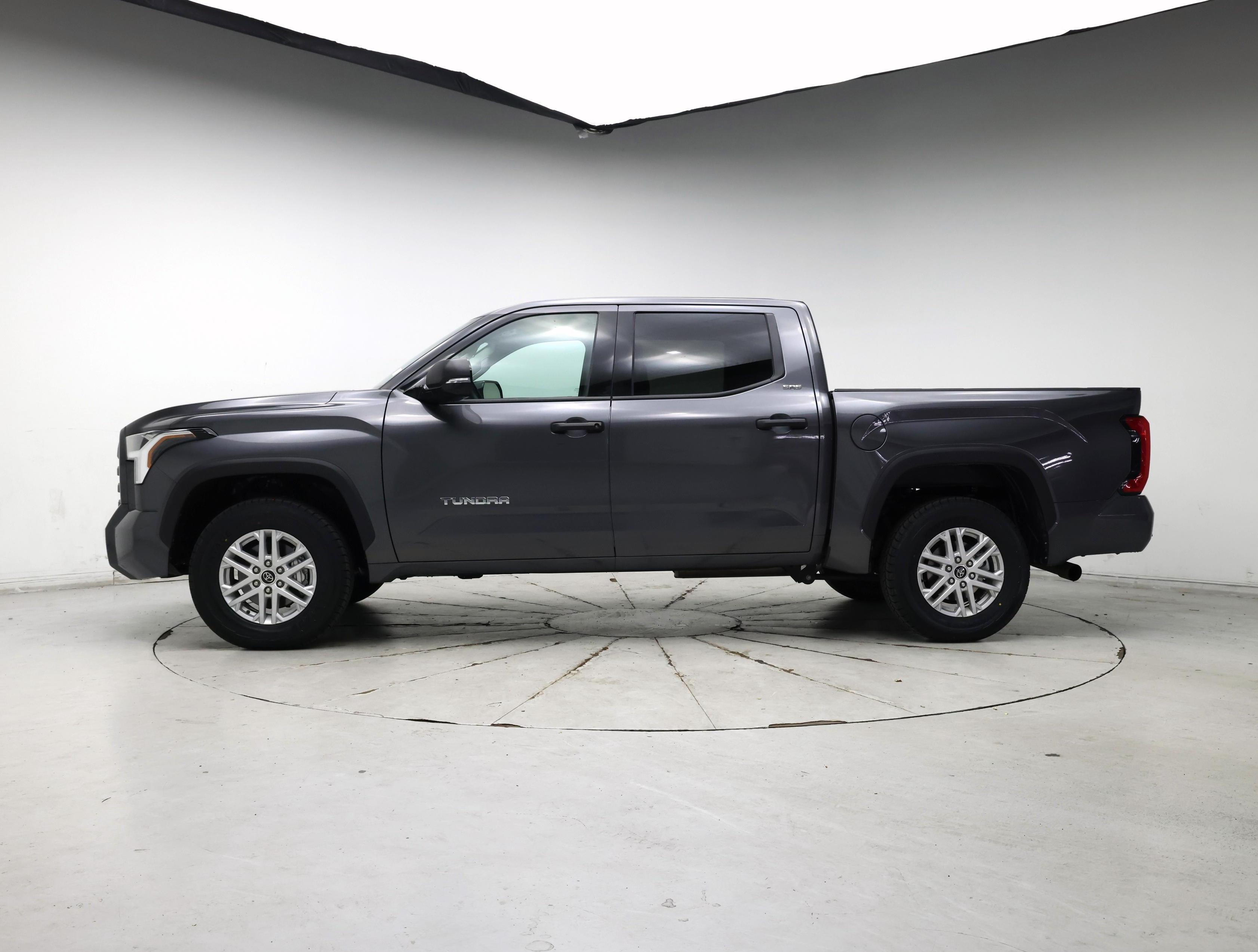 Thumbnail: 2022 Toyota Tundra - 3