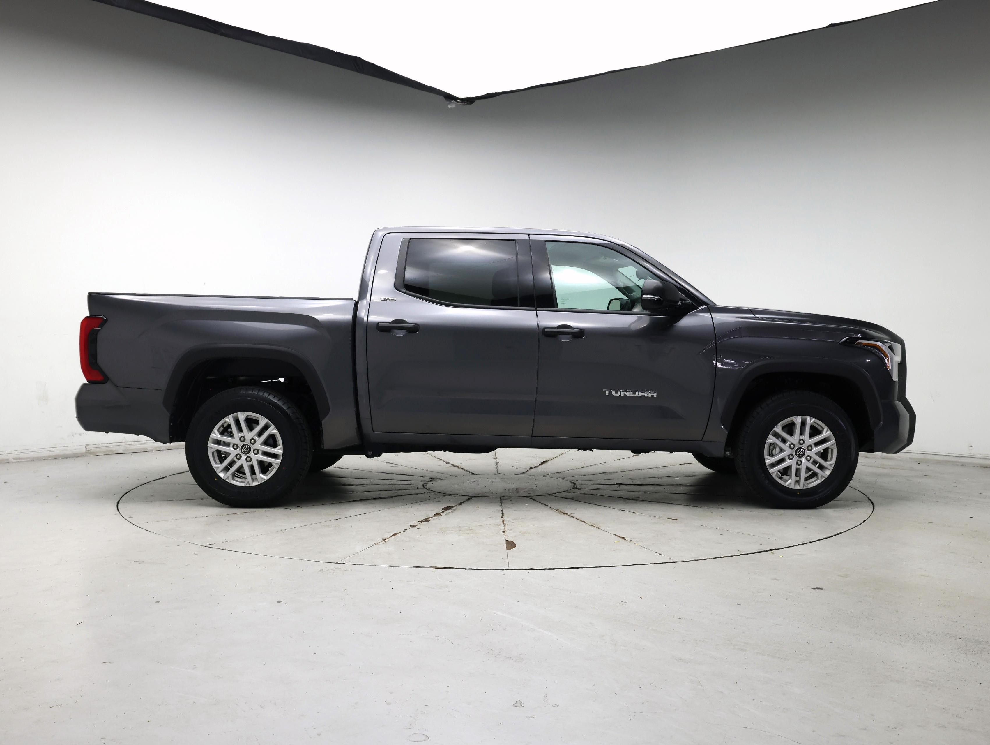 Thumbnail: 2022 Toyota Tundra - 7