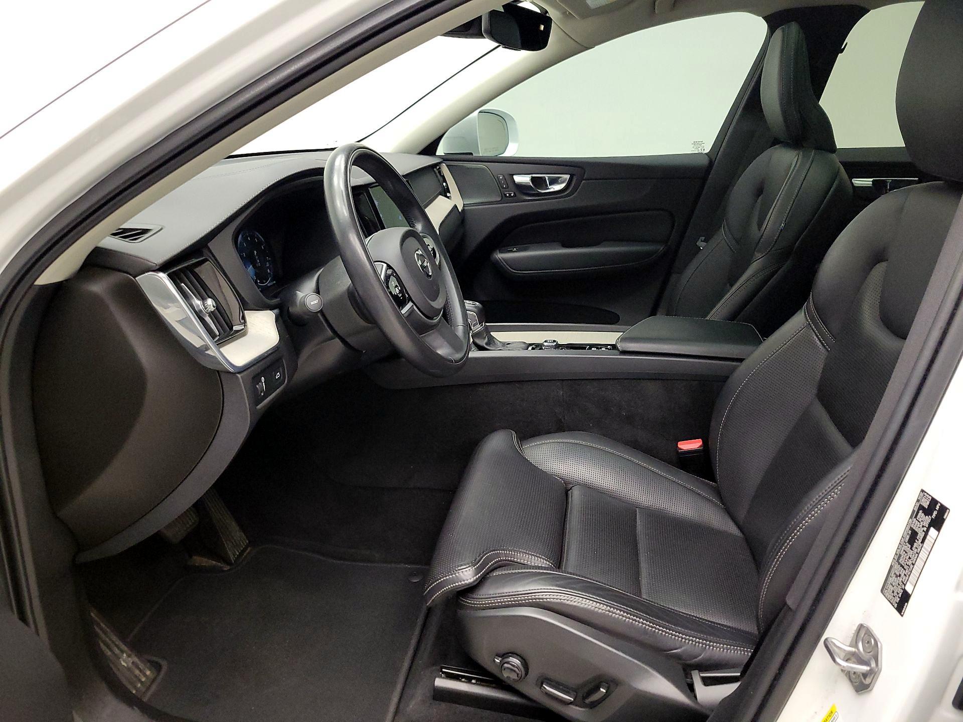 Thumbnail: 2021 Volvo XC60 - 11