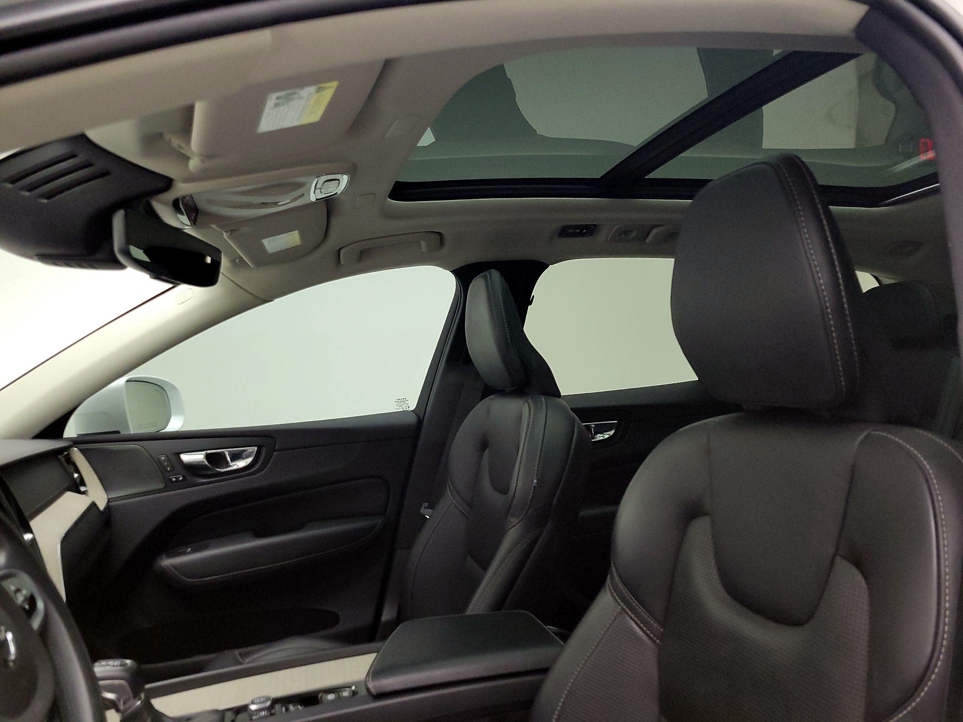 Thumbnail: 2021 Volvo XC60 - 20