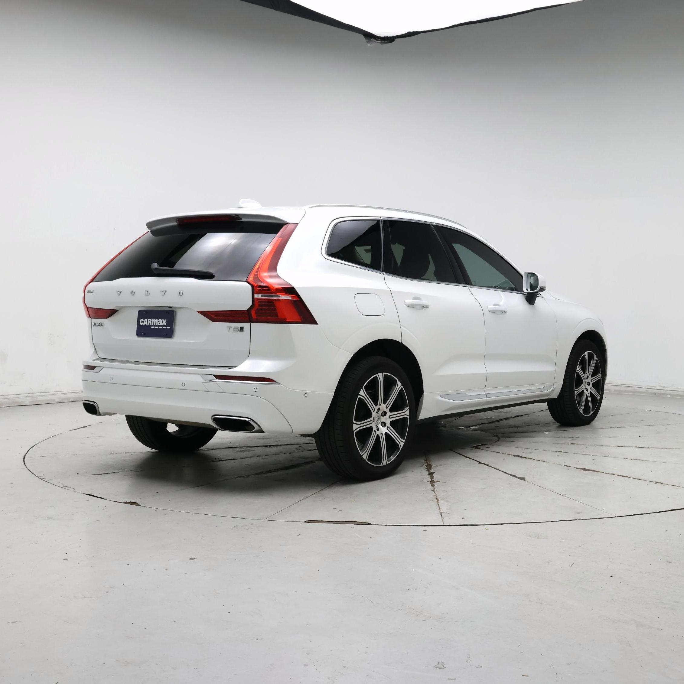 Thumbnail: 2021 Volvo XC60 - 8