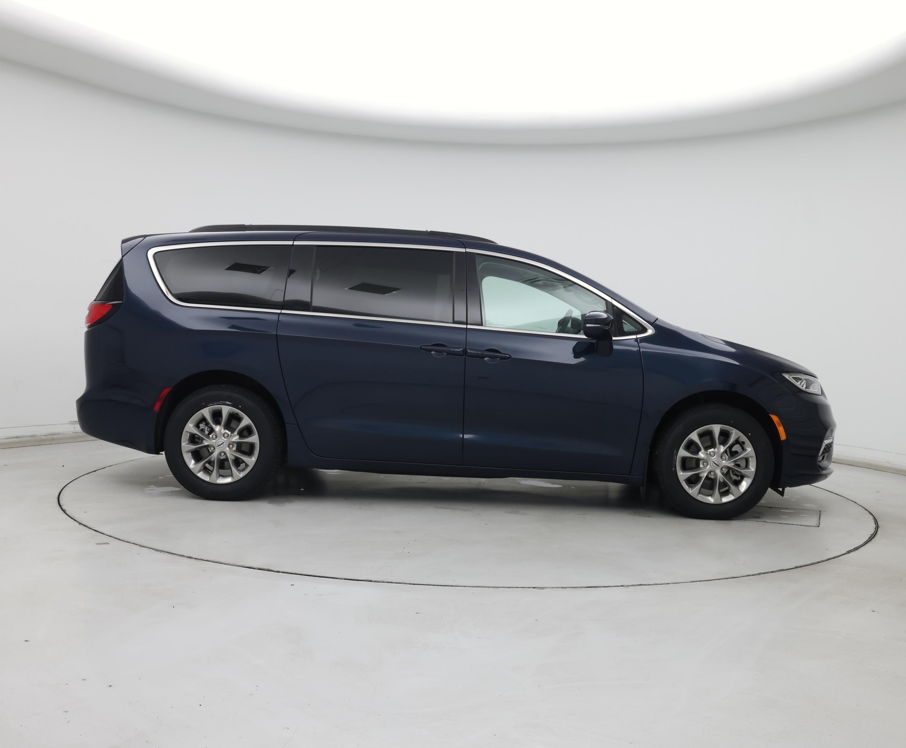Thumbnail: 2022 Chrysler Pacifica - 7