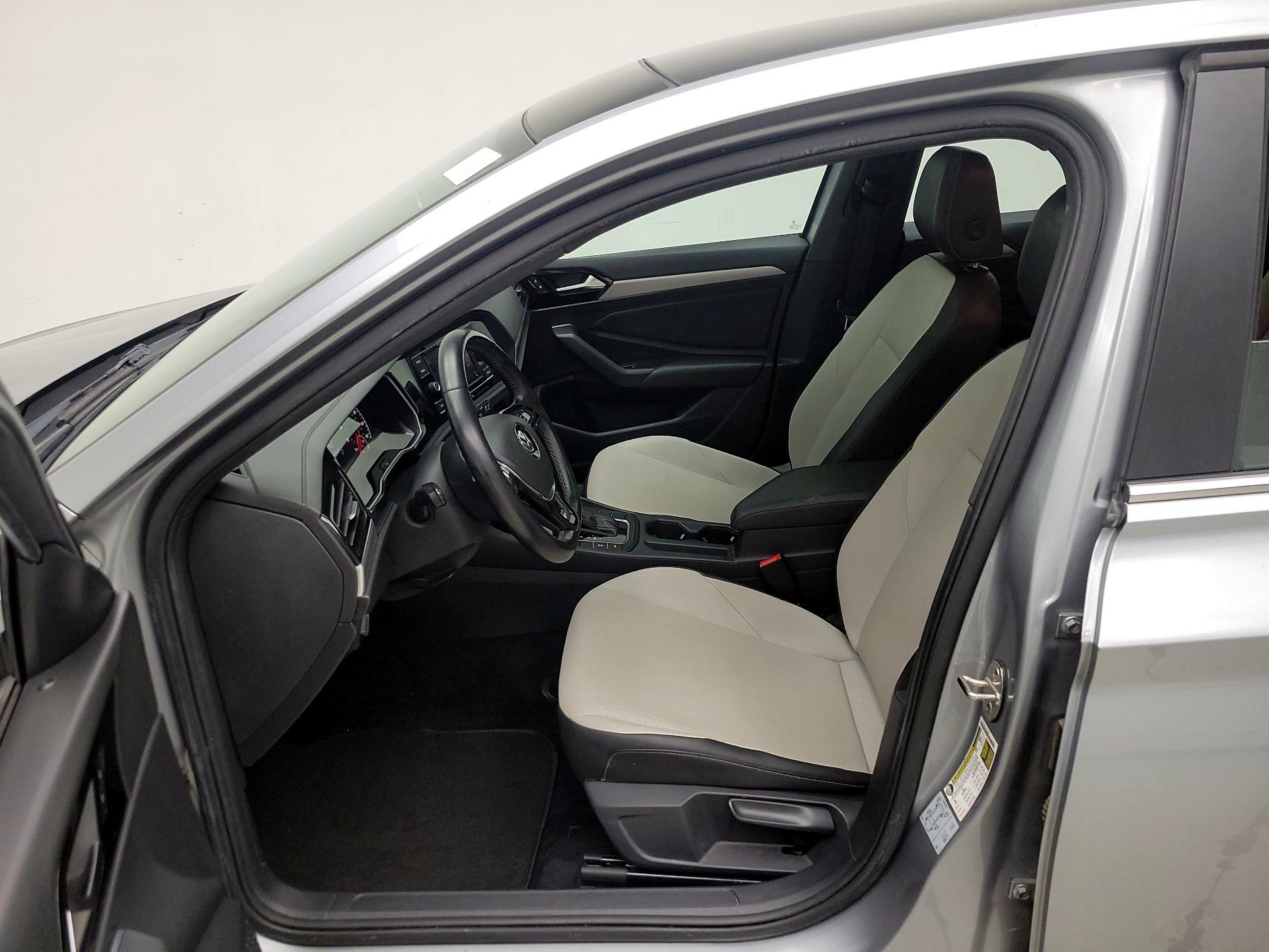 Thumbnail: 2019 Volkswagen Jetta - 11